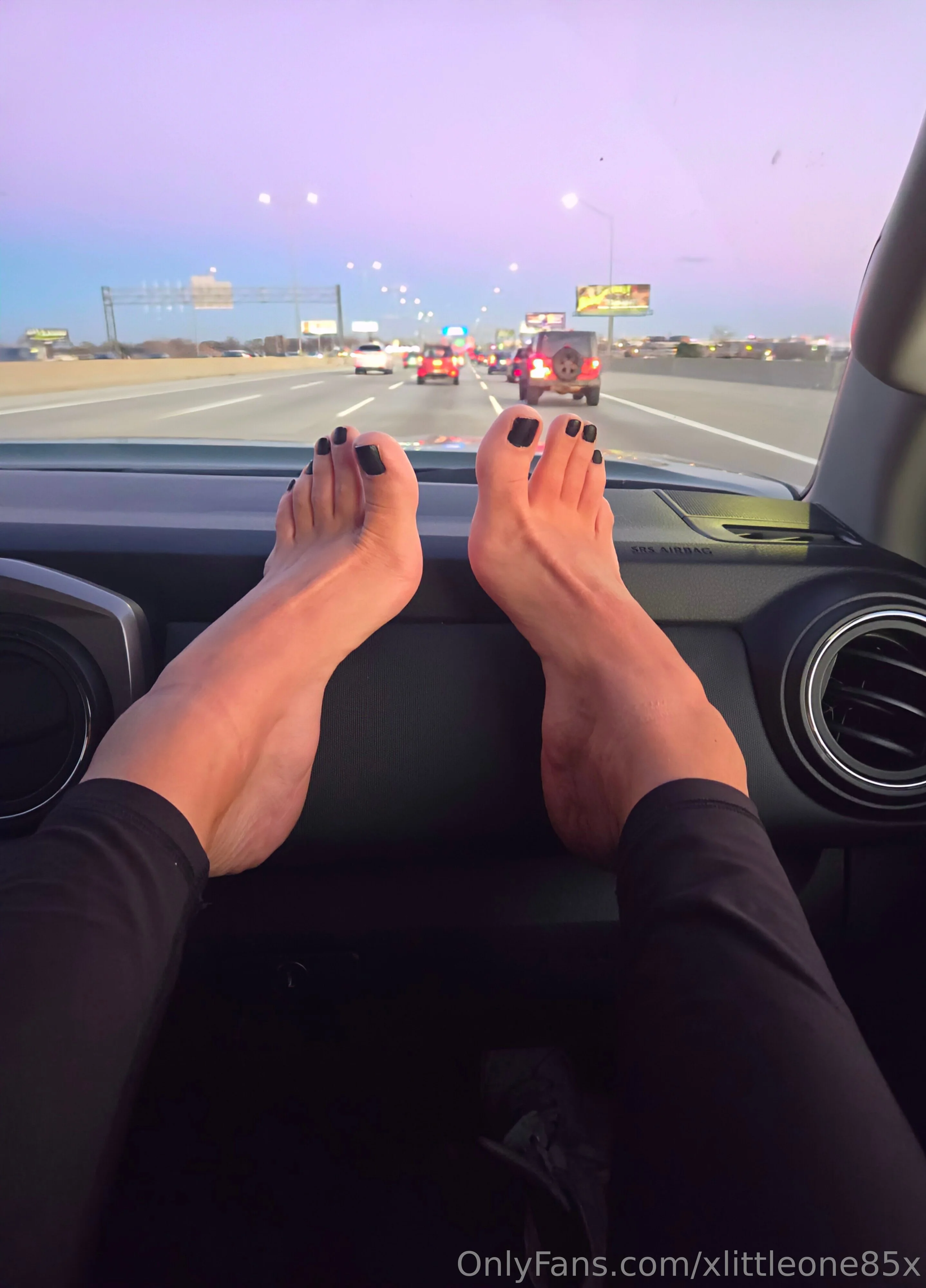 Xlittleone85x @xlittleone85x nude pictures of angie