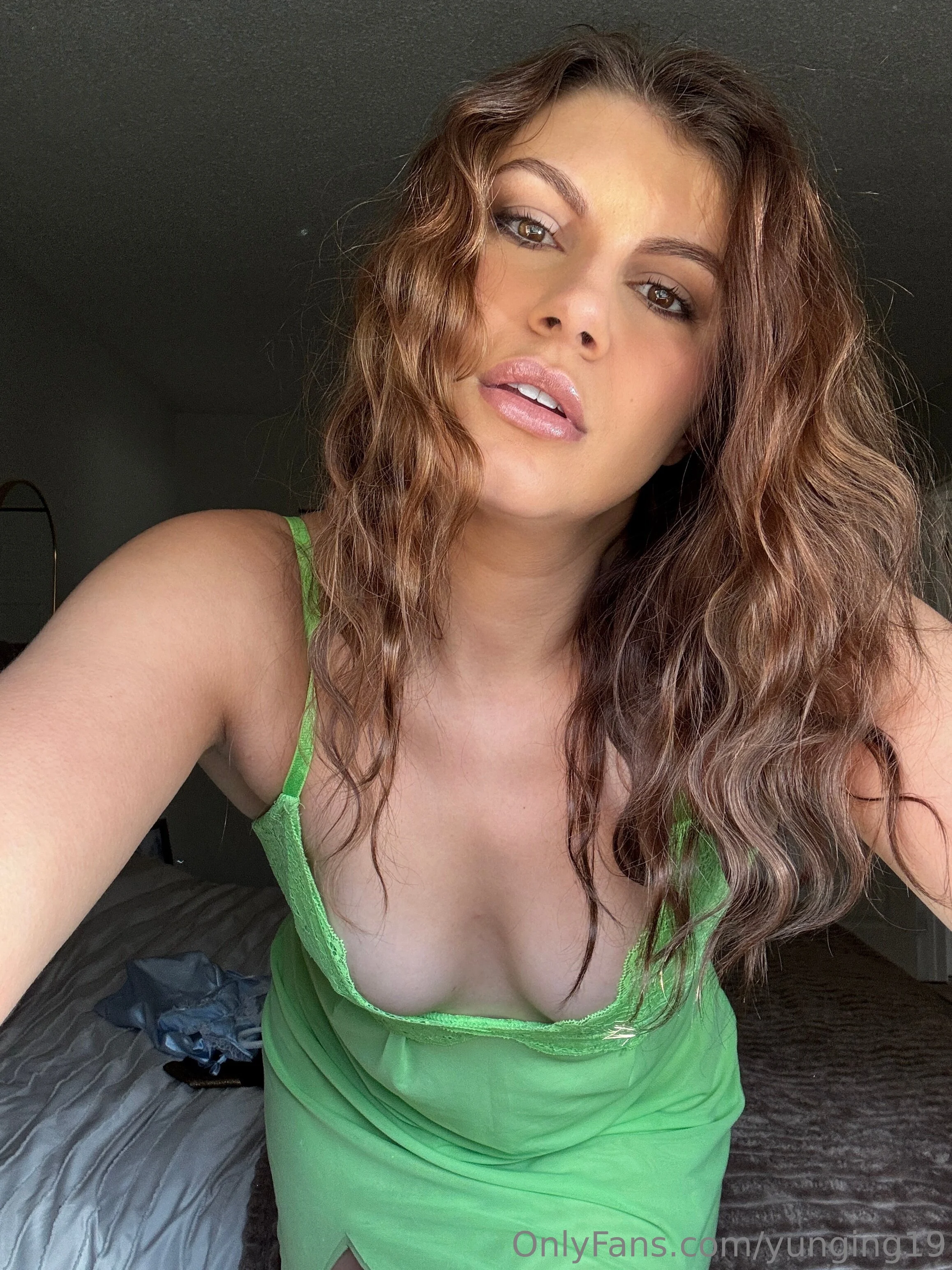 Ashley Elizabeth @yunging19 white lotus season 2