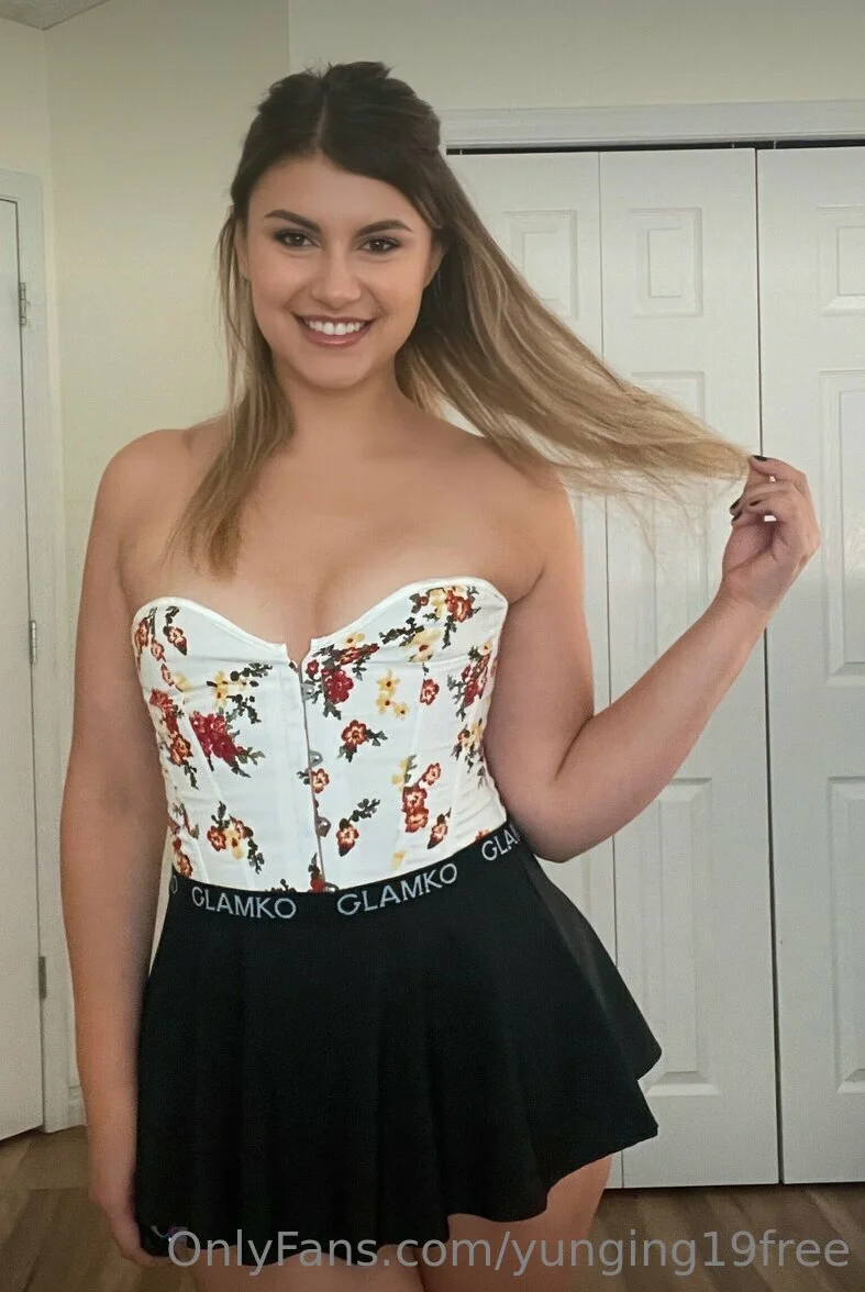 Ashley Elizabeth FREE @yunging19free has gray jeans