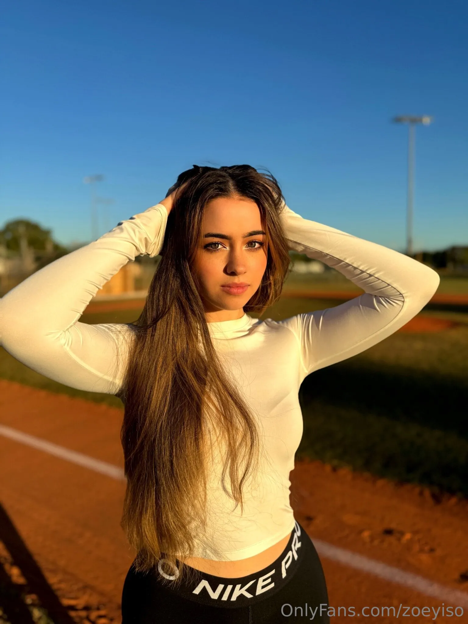 zoey! @zoeyiso hot pics.