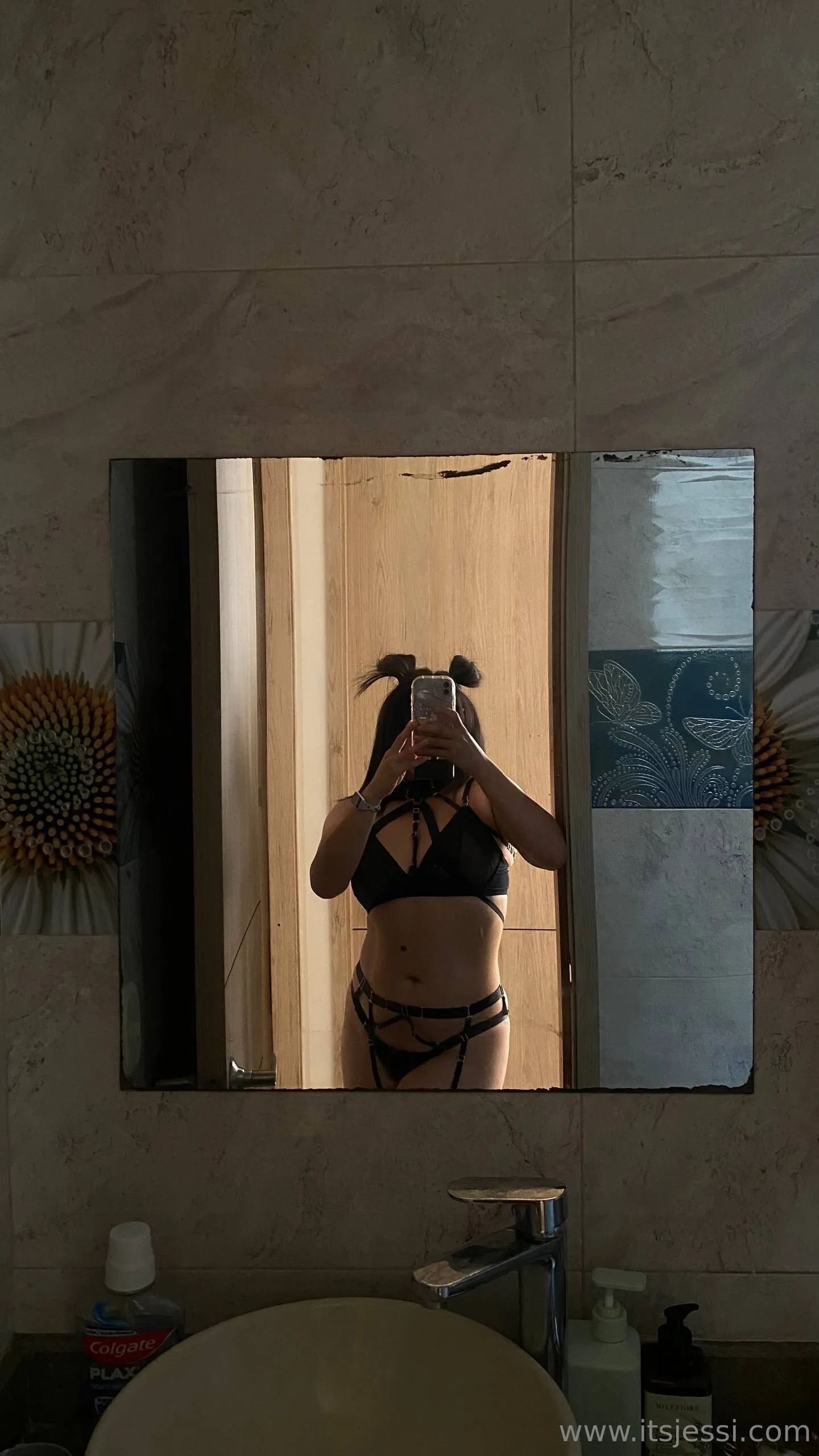 Jessi @its_jessi bdsm