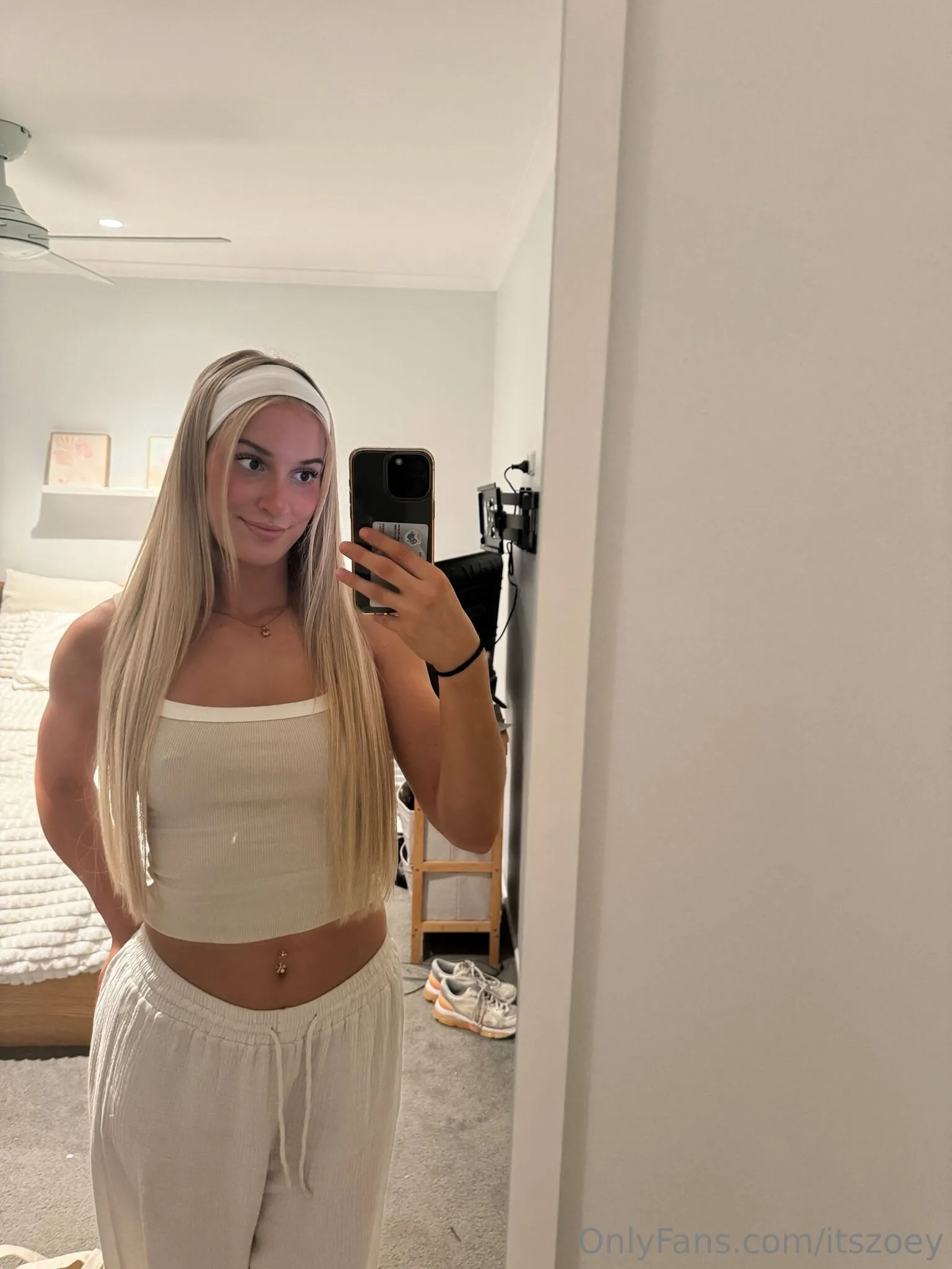 Zoey @itszoey pirn