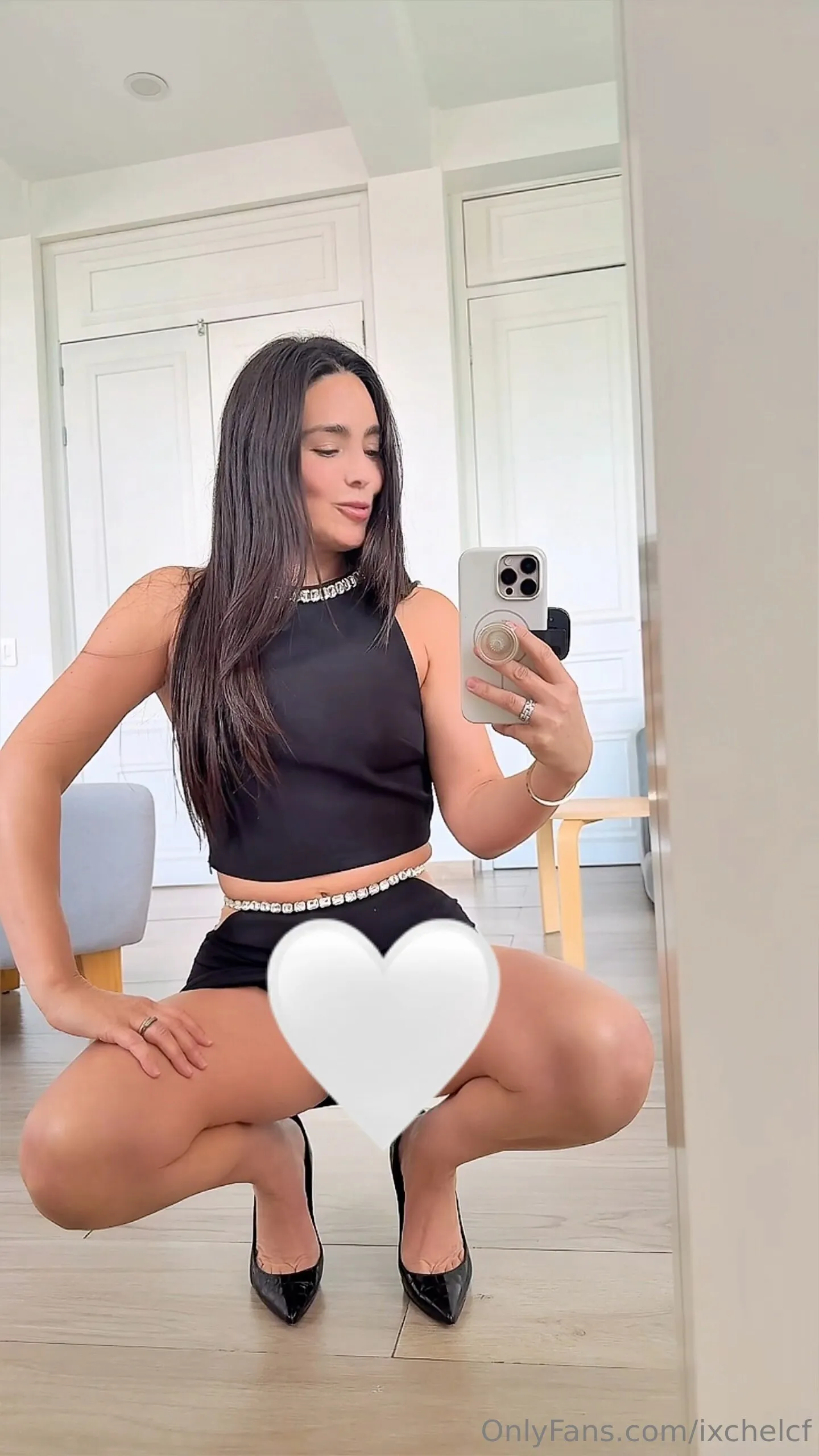 Ixchel 888 @ixchelcf selfie