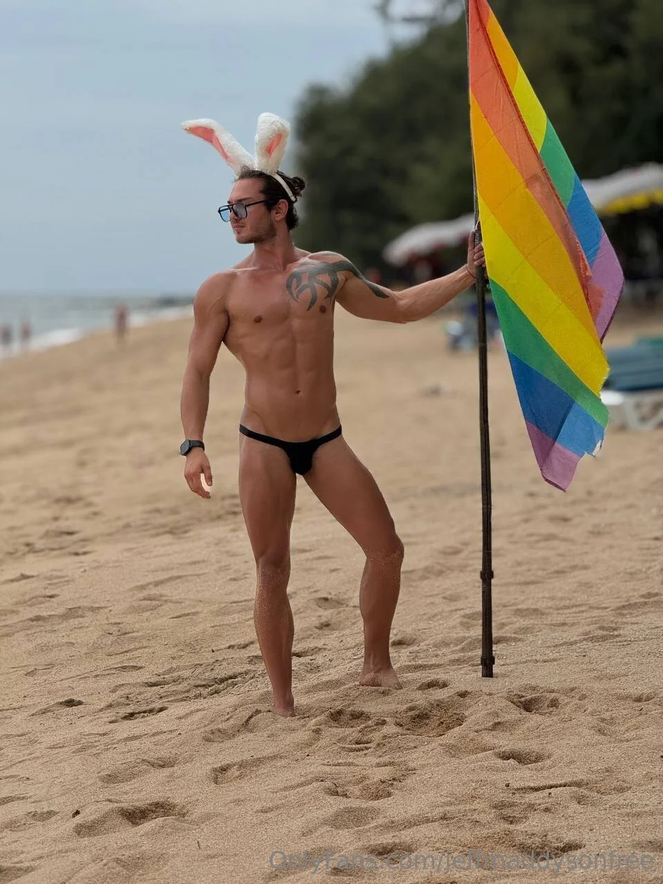 🍌Jeff Maddyson🍌 @jeffmaddysonfree red carpet