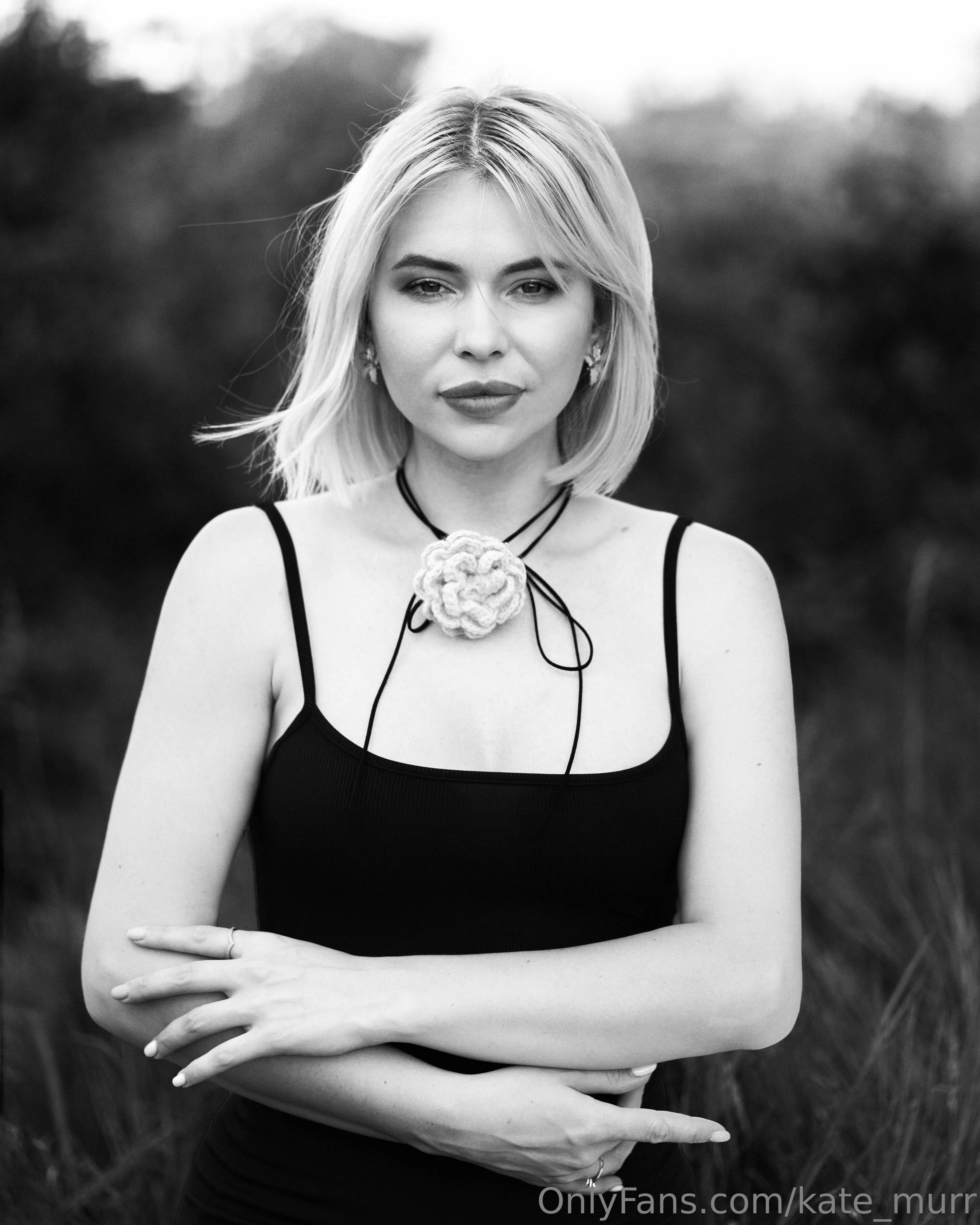 Did you know that laughing burns calories? 😂 Guess who gets in shape just by laughing!