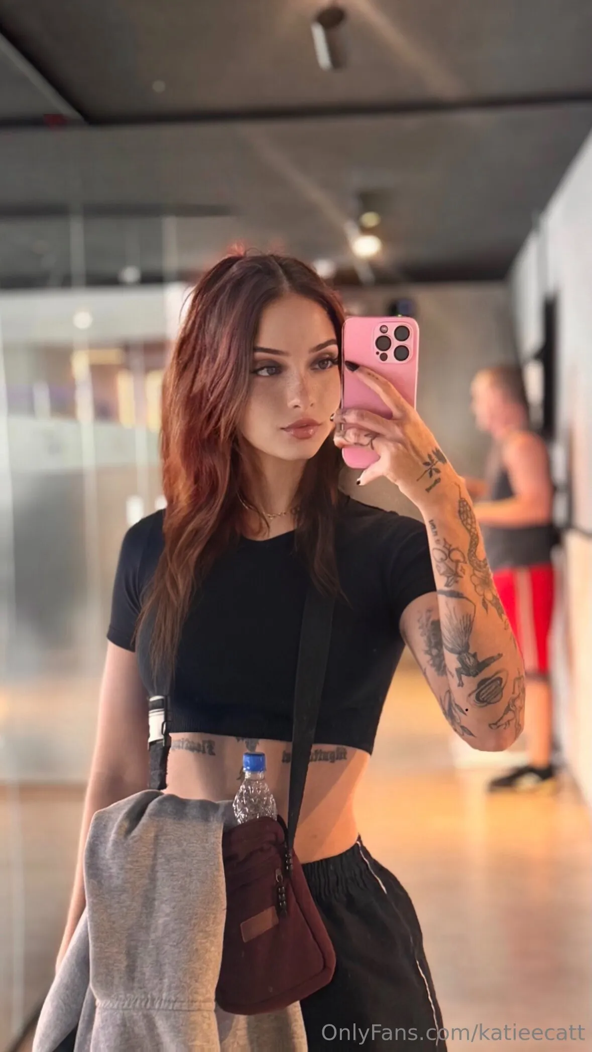 Katie 🍓 naked pics