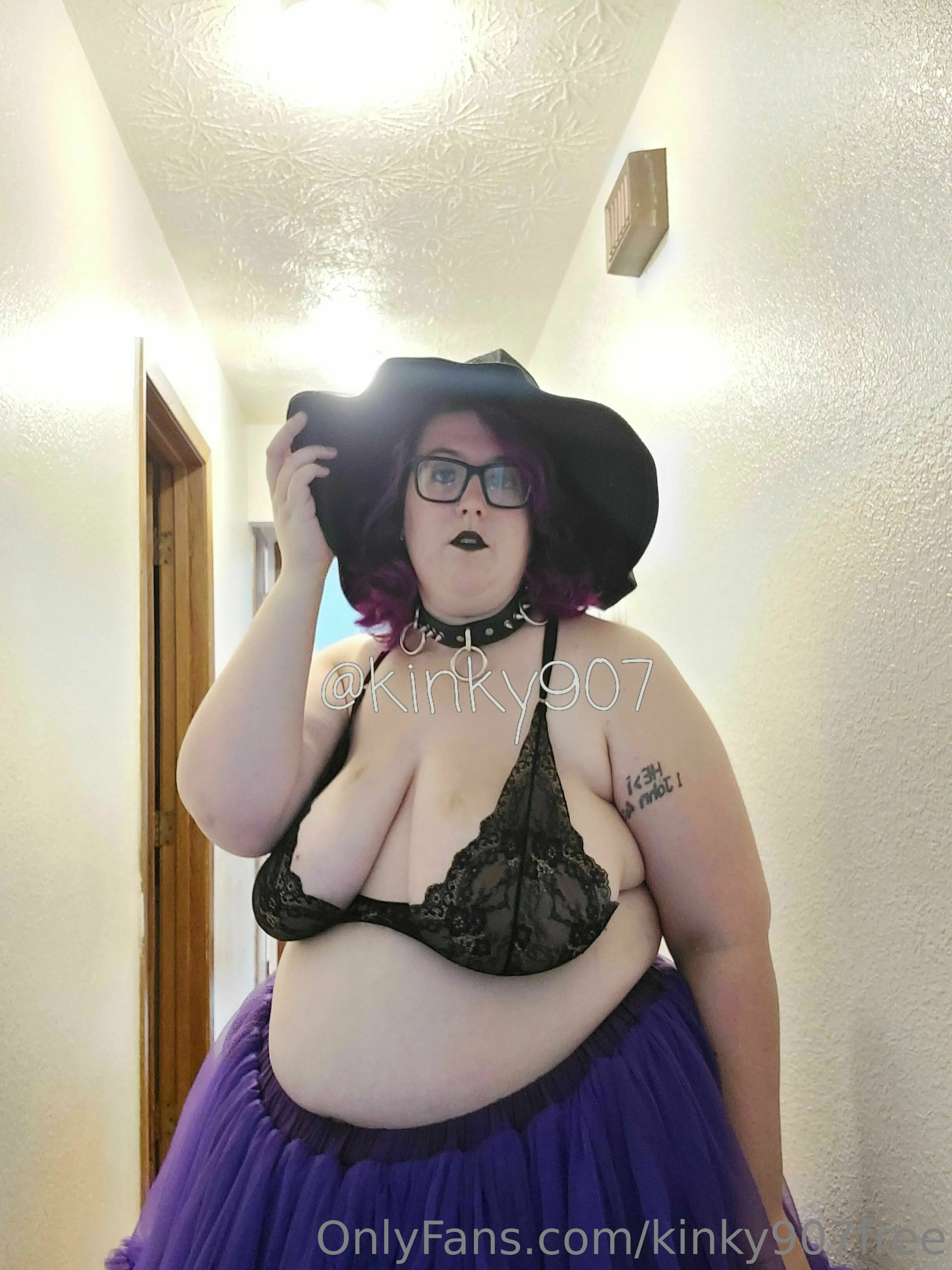 Ahsoka Tanhoe's $3 Video Store @kinky907free in dad thinks im mom