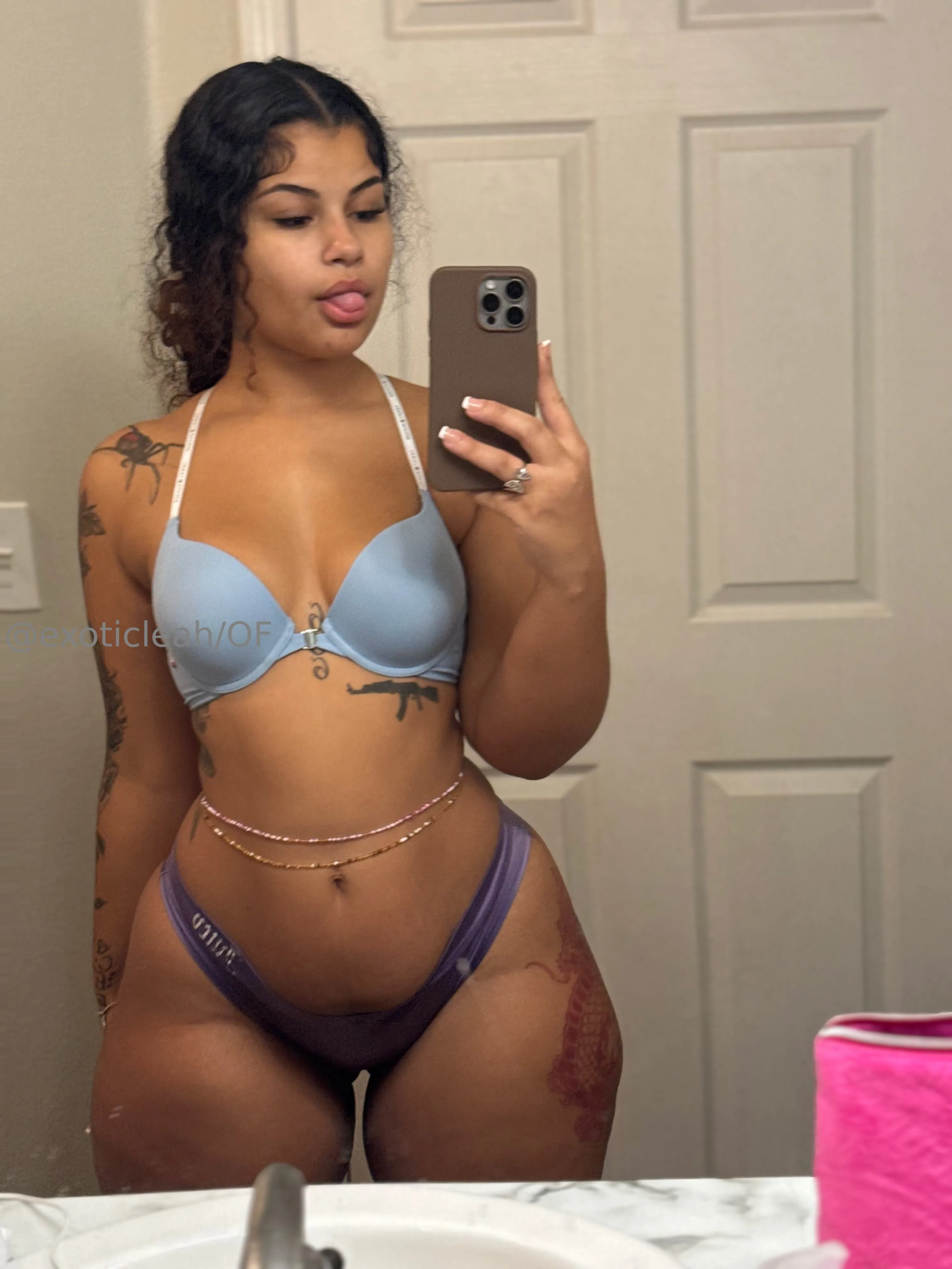 Leah🕷️ naked pics