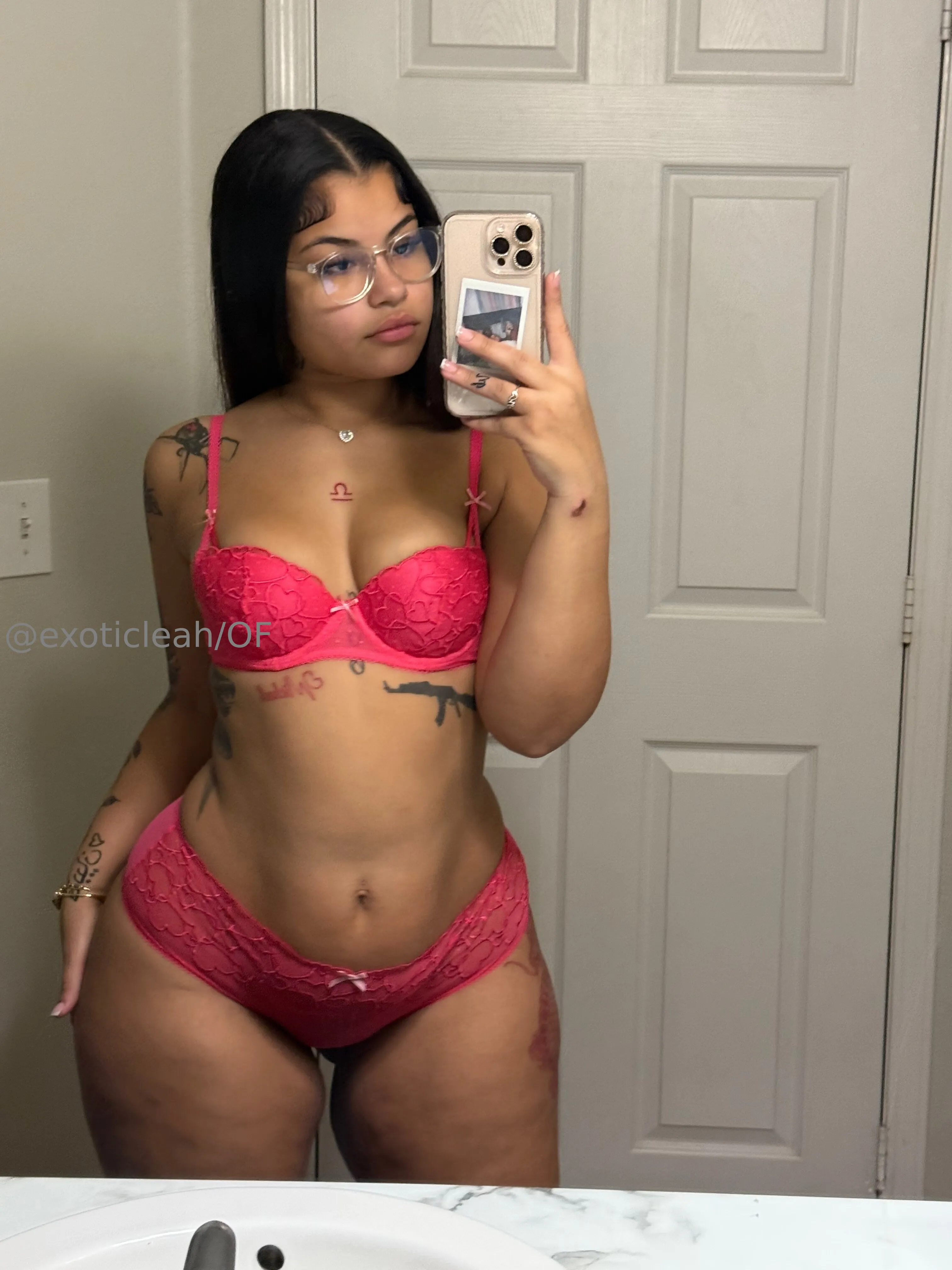 Leah🕷️ @leahford666 husband name