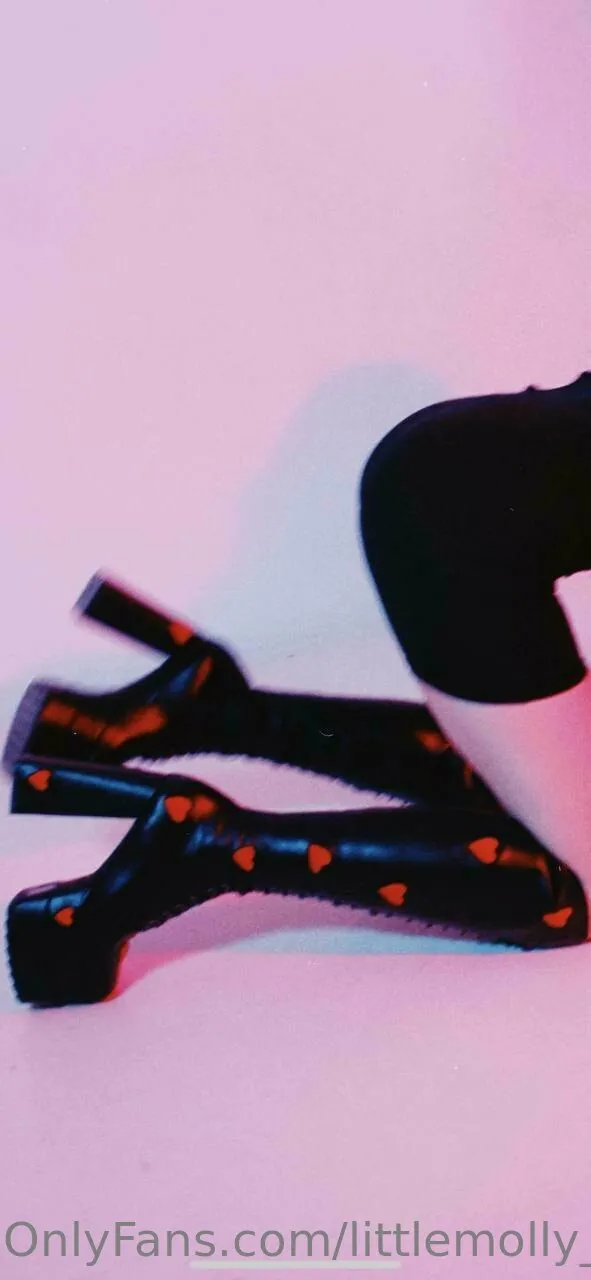 Little Molly nude pictures