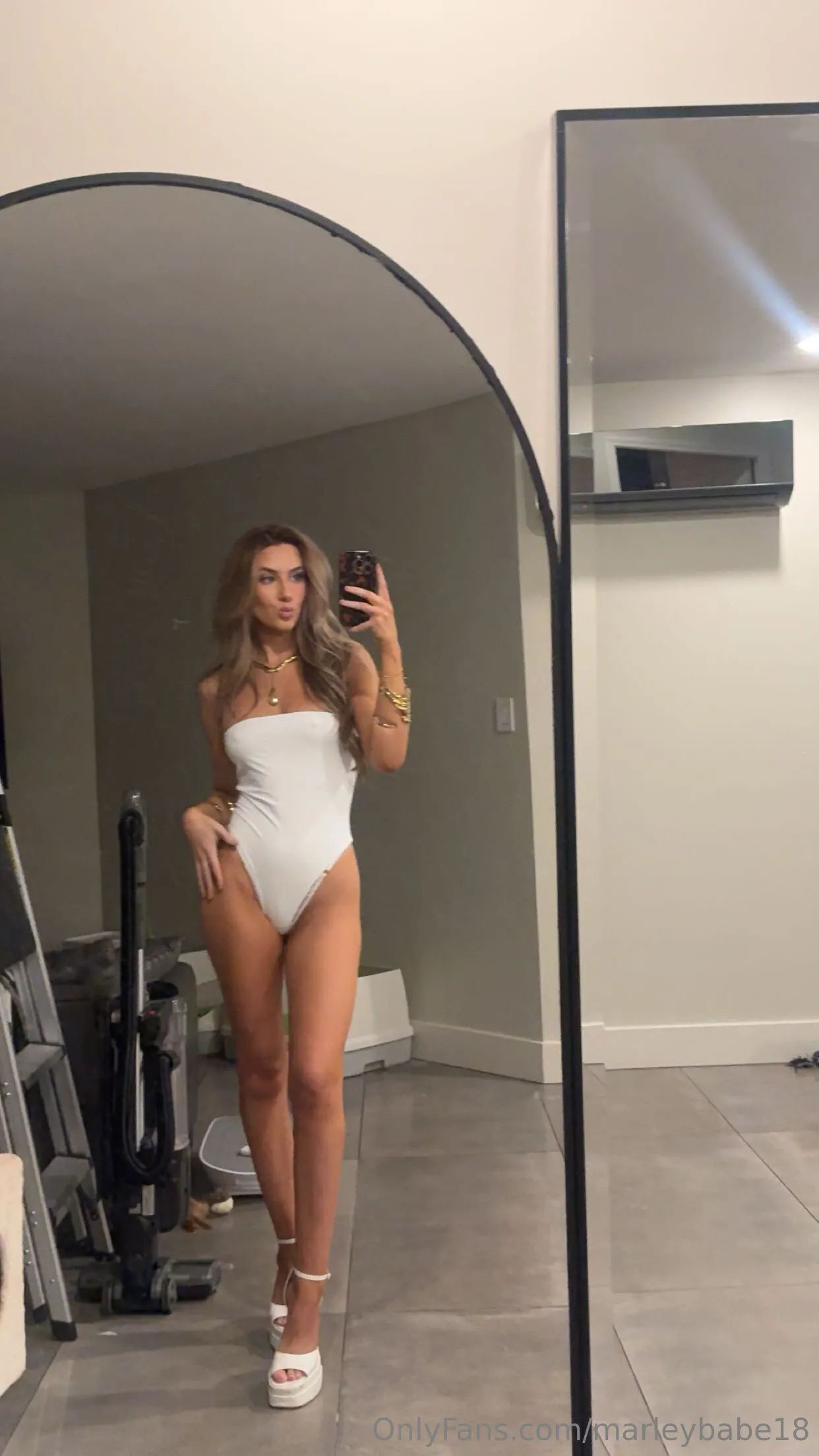 Creamy blonde 😉😉 simpcity