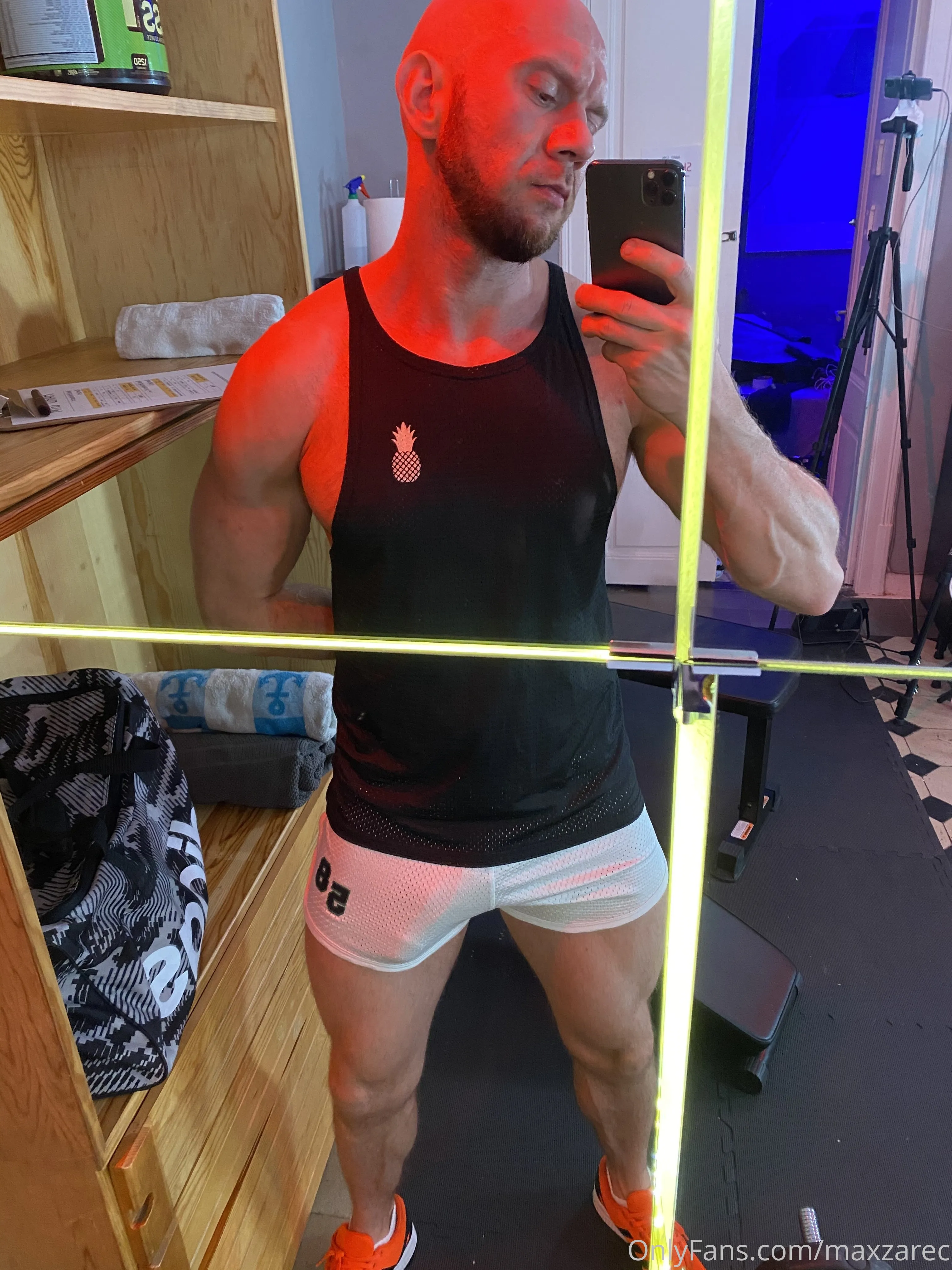 Max Zarec XXL threesome