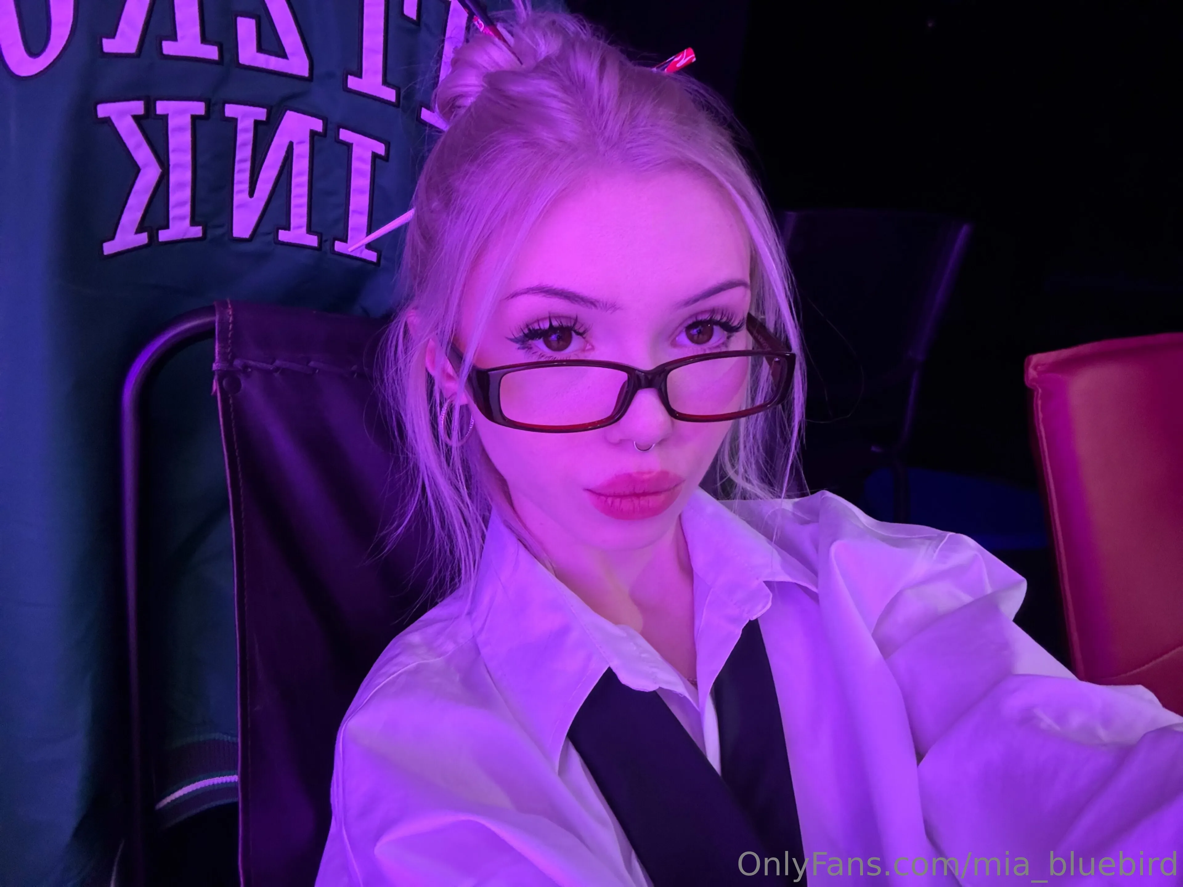 Mia 🤍🎱 Bluebird @mia_bluebird midget onlyfans