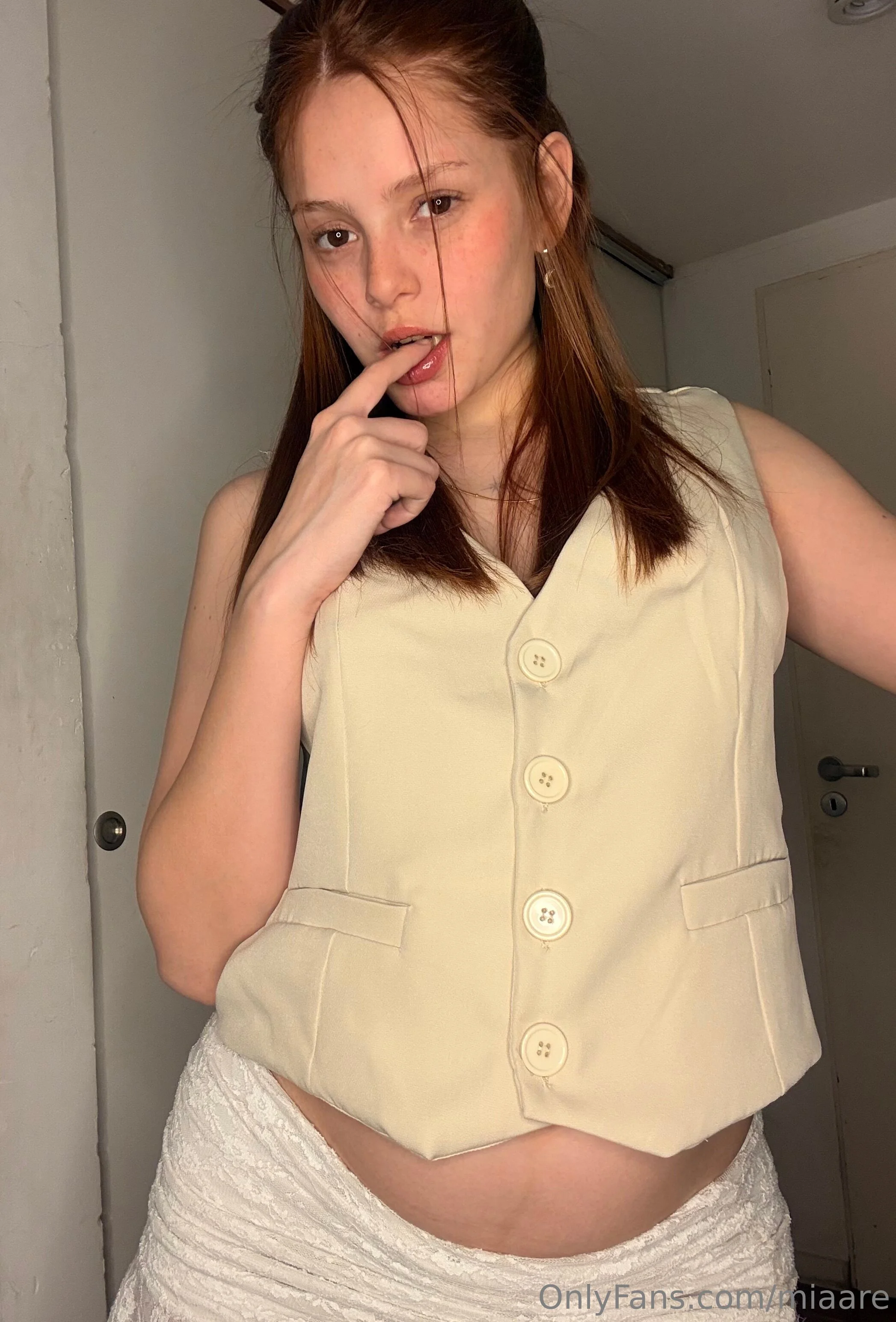 mia 💗🧃🧸(18 freshly pregnannnt) @miaare ceo of ae and