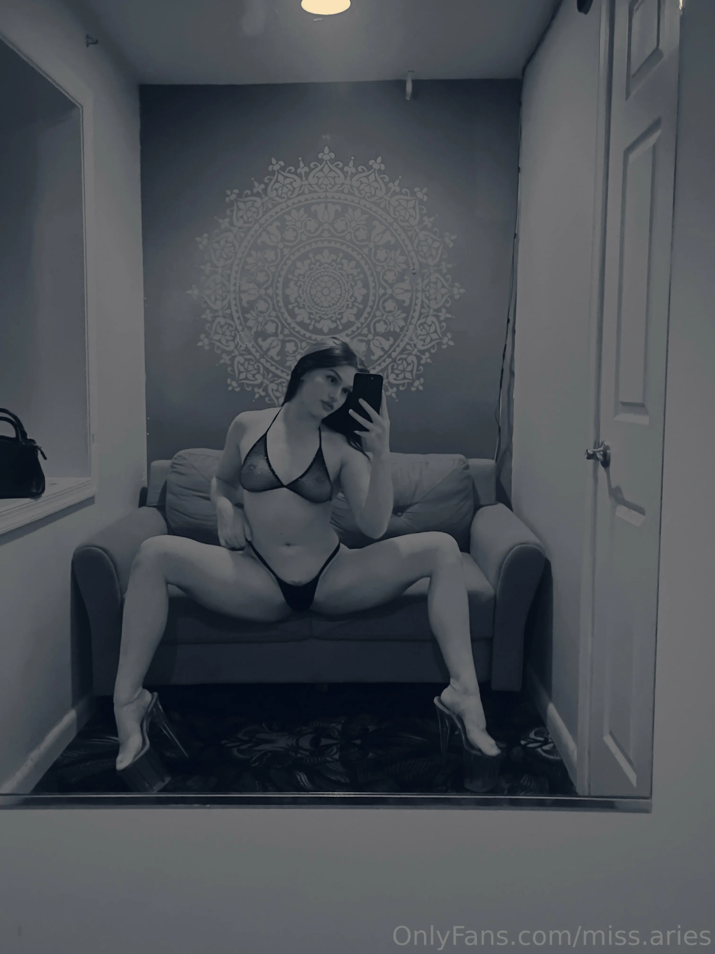 Aries @miss.aries fapello angie