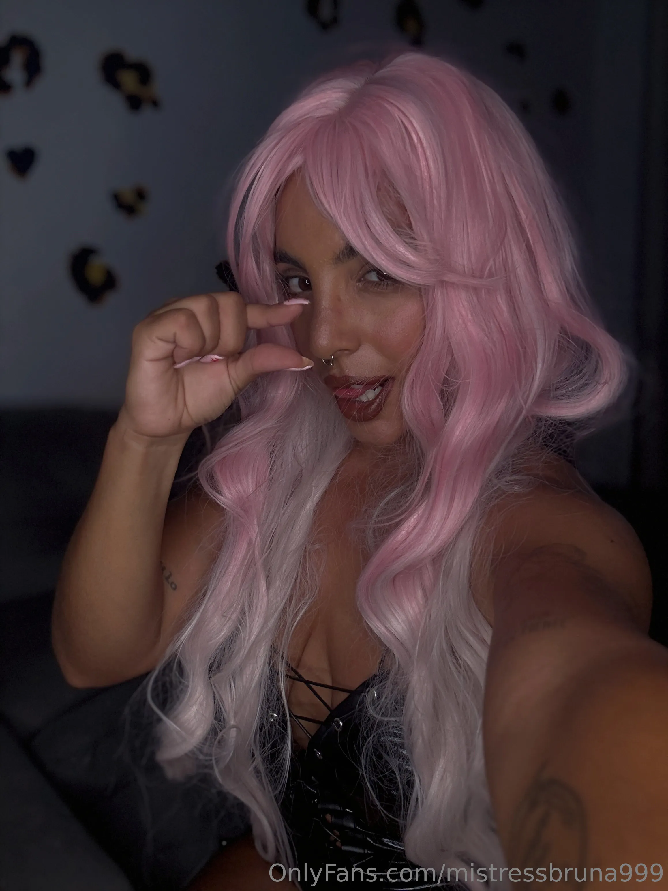 Bruna 🖤  SPH Queen photos of angie