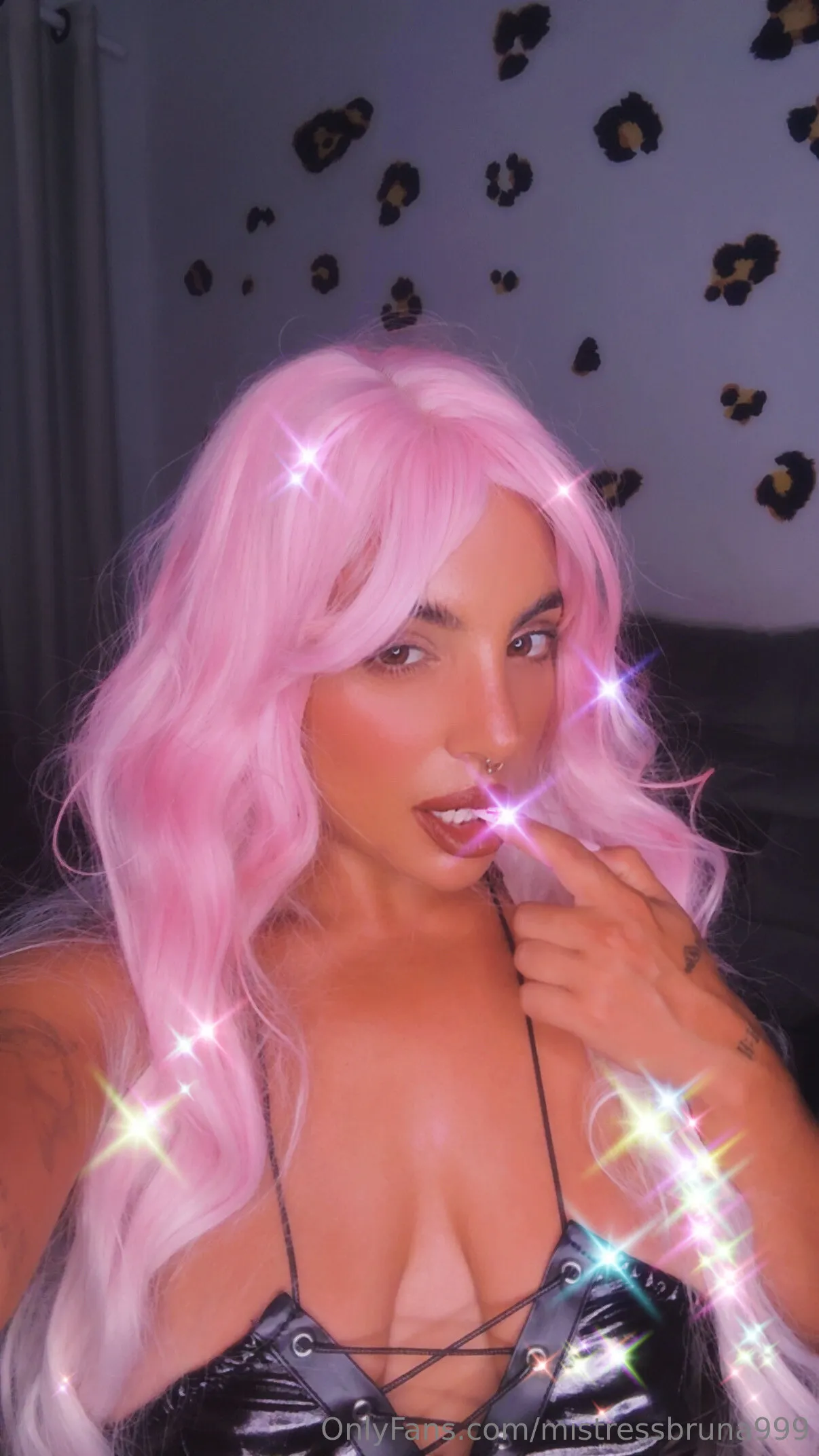 Bruna 🖤  SPH Queen @mistressbruna999 gif