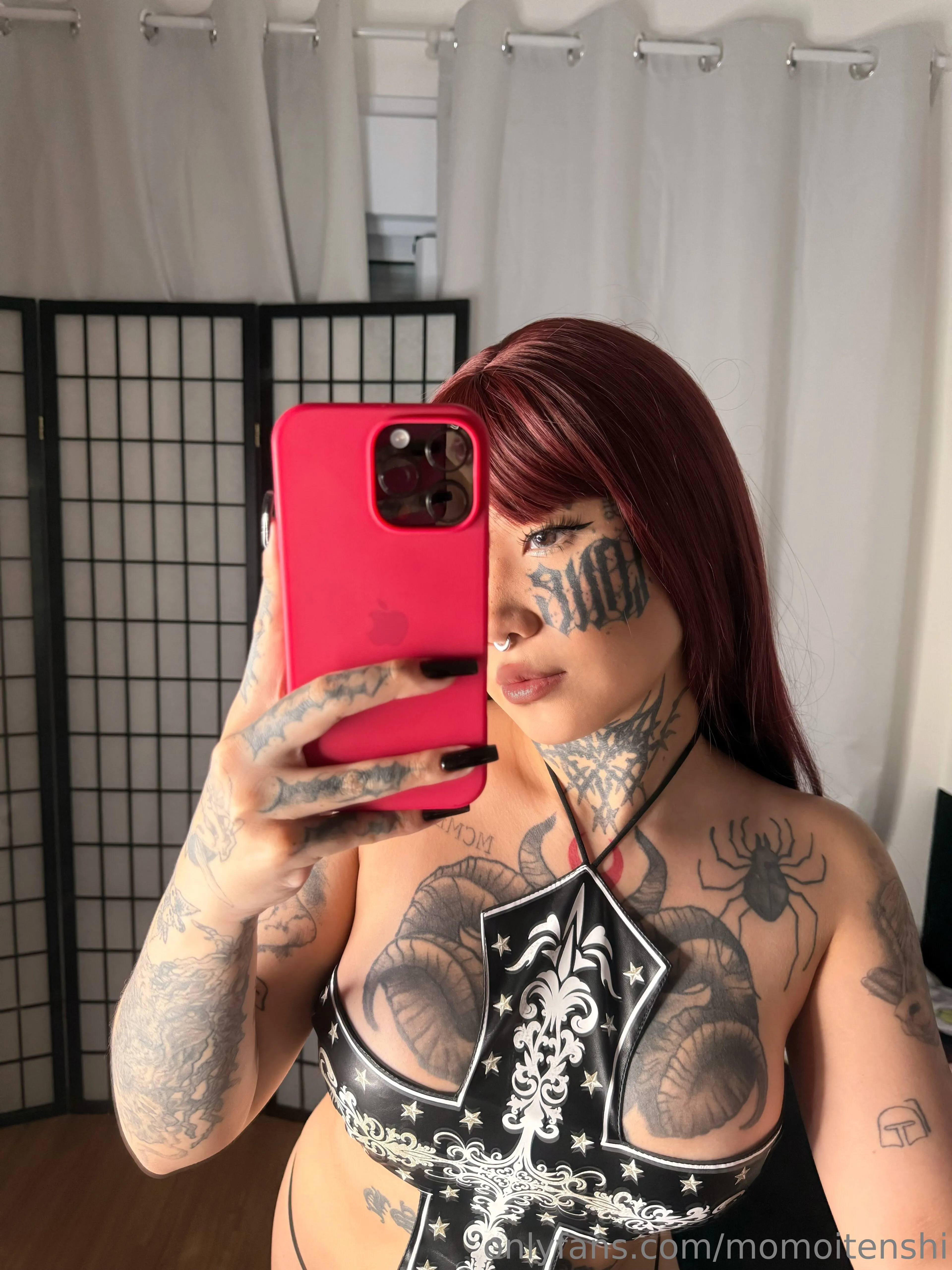 Momoi 天使 ⋆｡‧˚ʚ♡︎ɞ˚‧｡⋆ hot