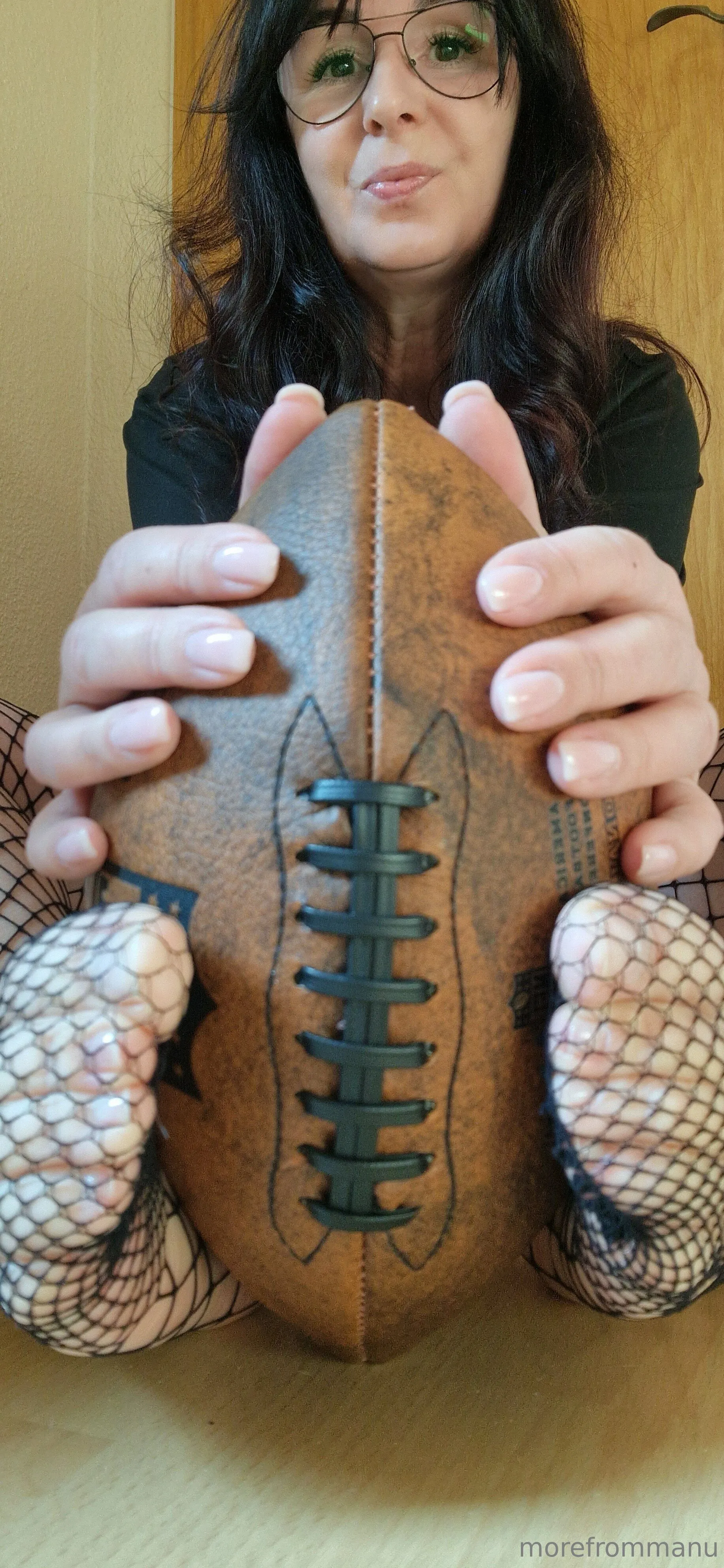 Manu 💋 @morefrommanu hot pics