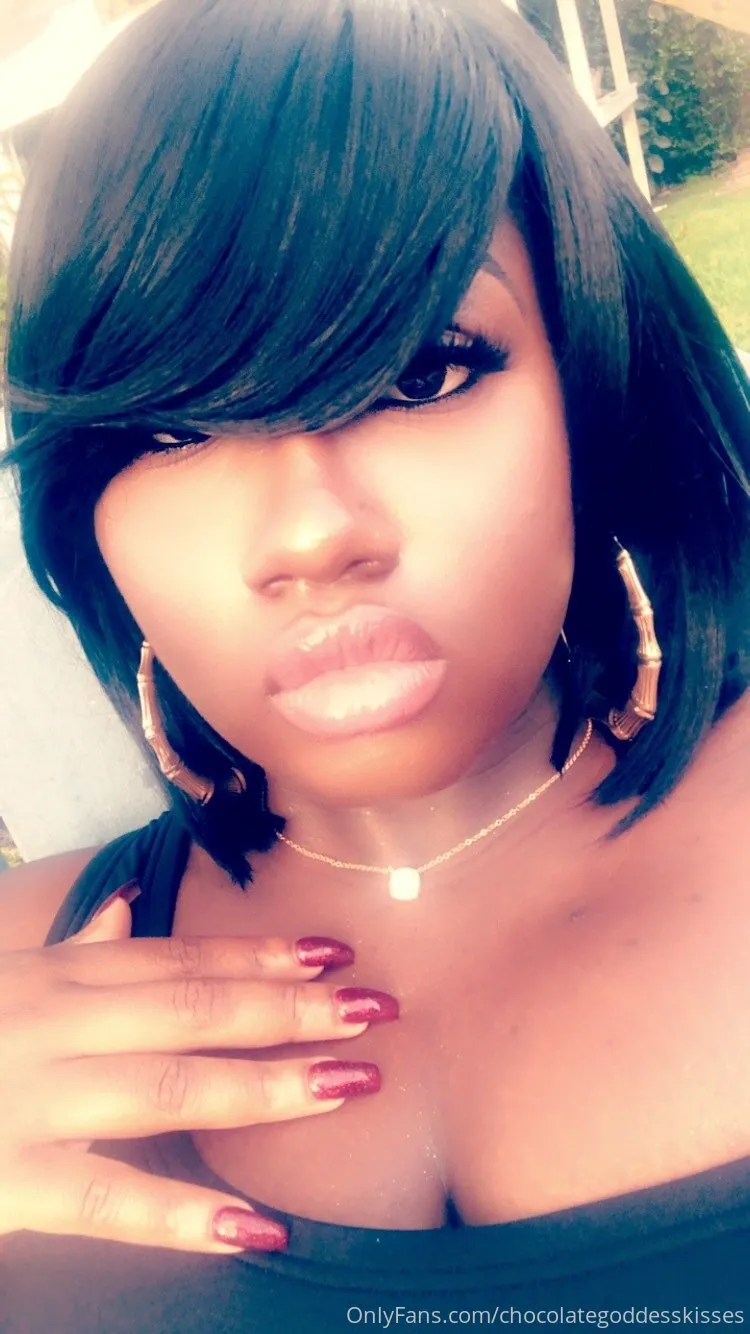 Naughtyah’s Playhouse💋 @naughtyahsplayhouse height