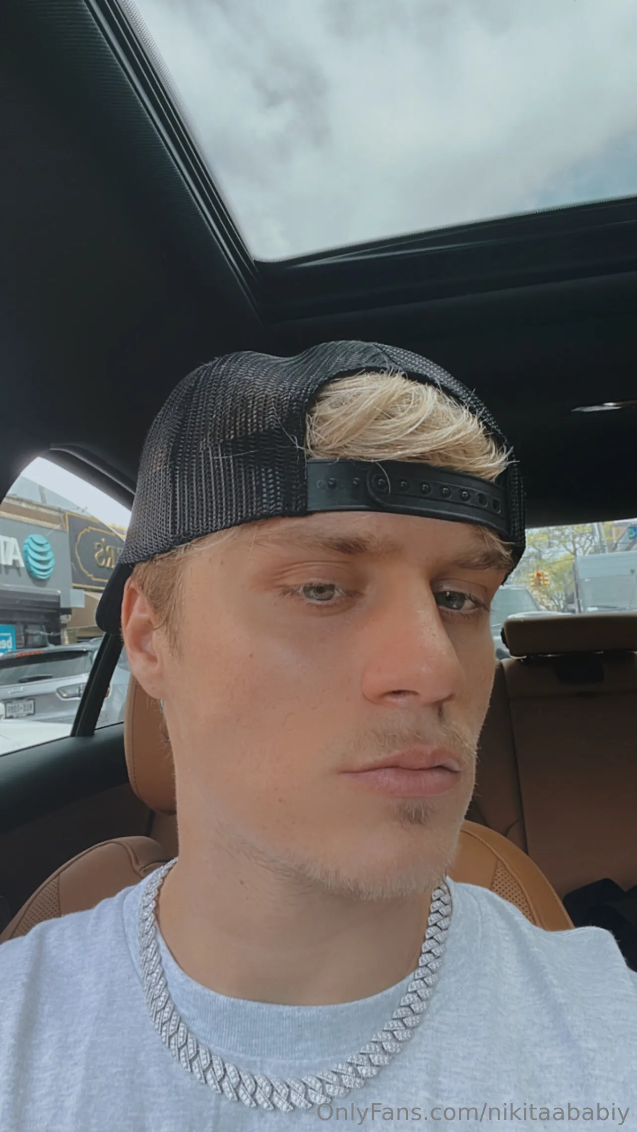 White Chocolate 🤍🍫 @nikitaababiy id card