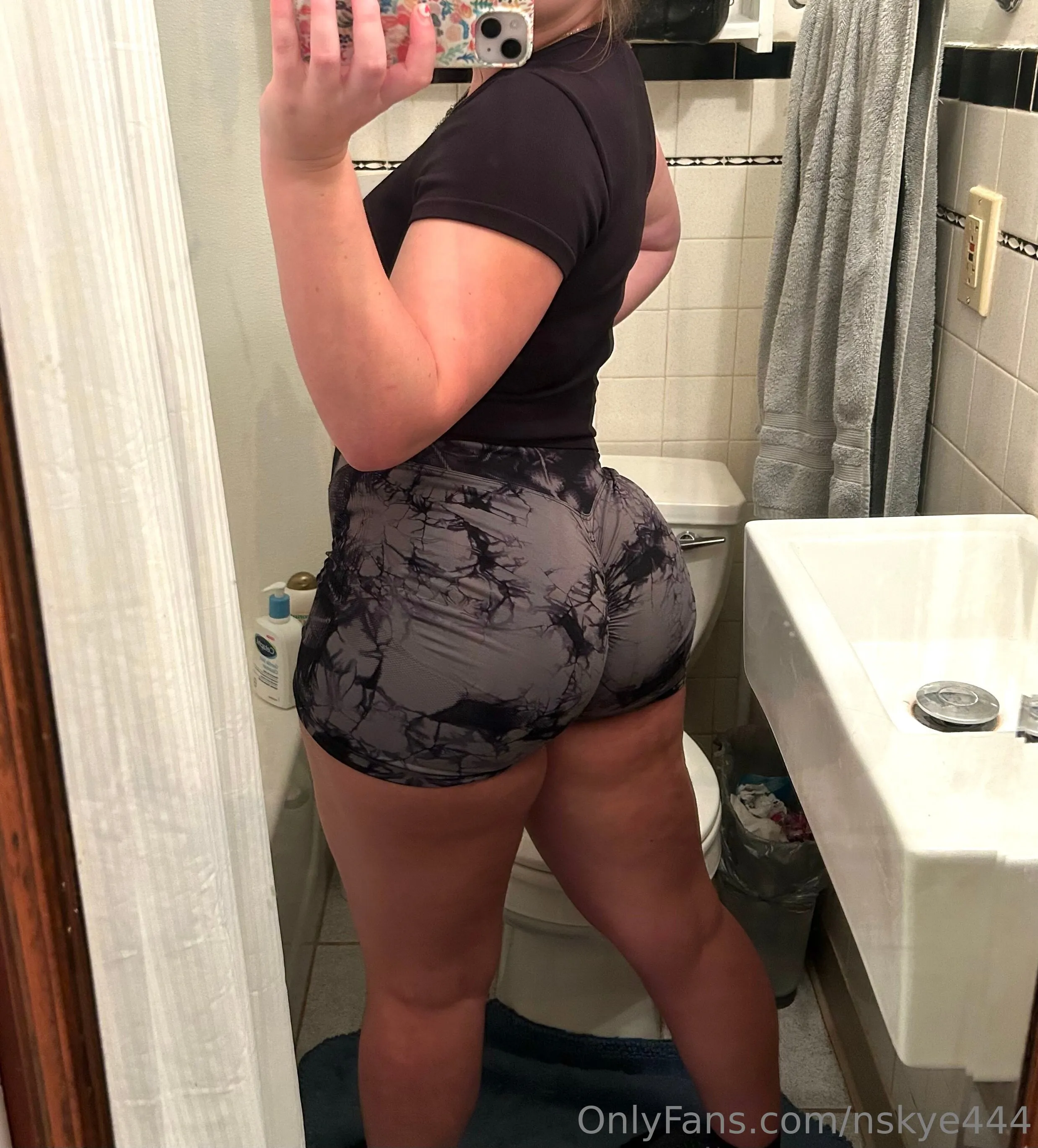 Nikki Skye @nskye444 wiki