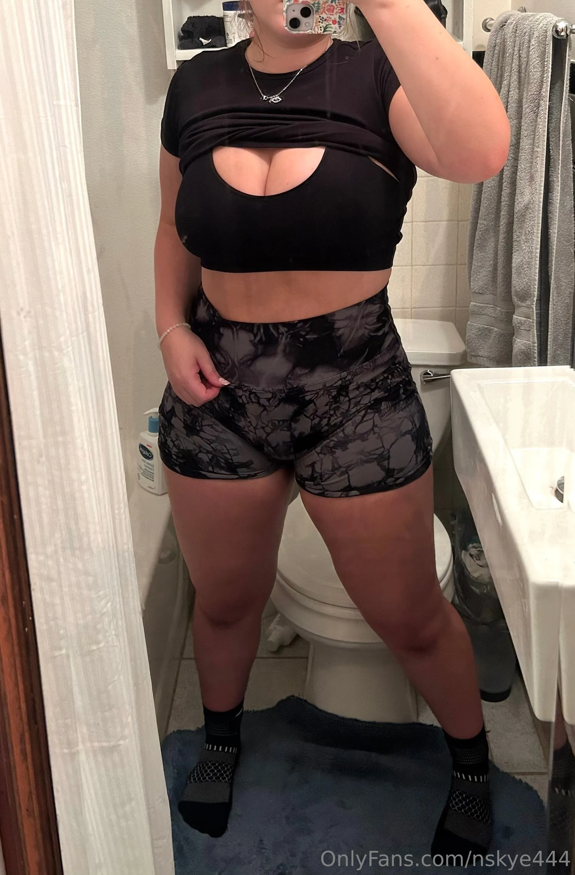 Nikki Skye @nskye444 eporner