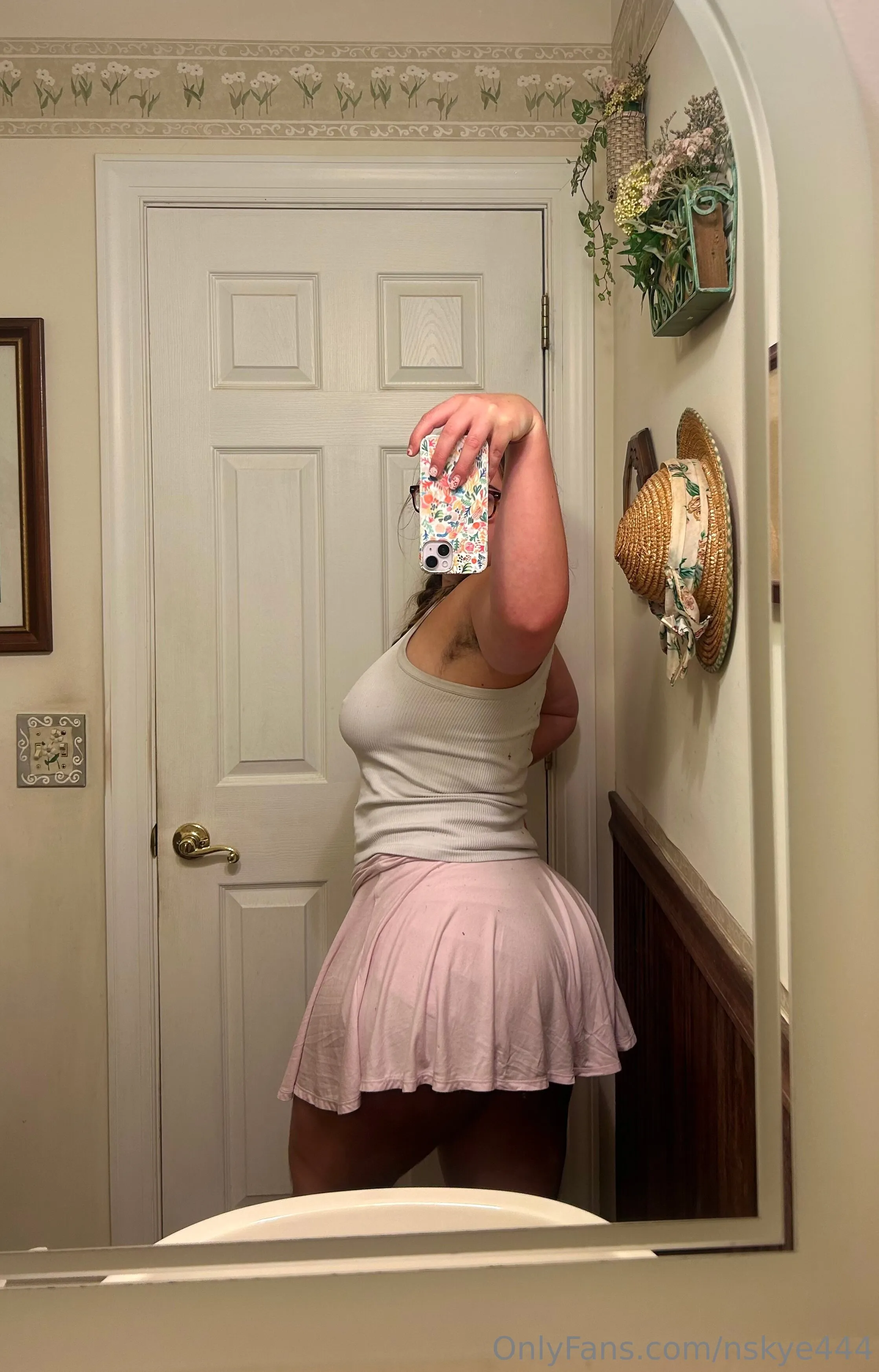 Nikki Skye @nskye444 step dad