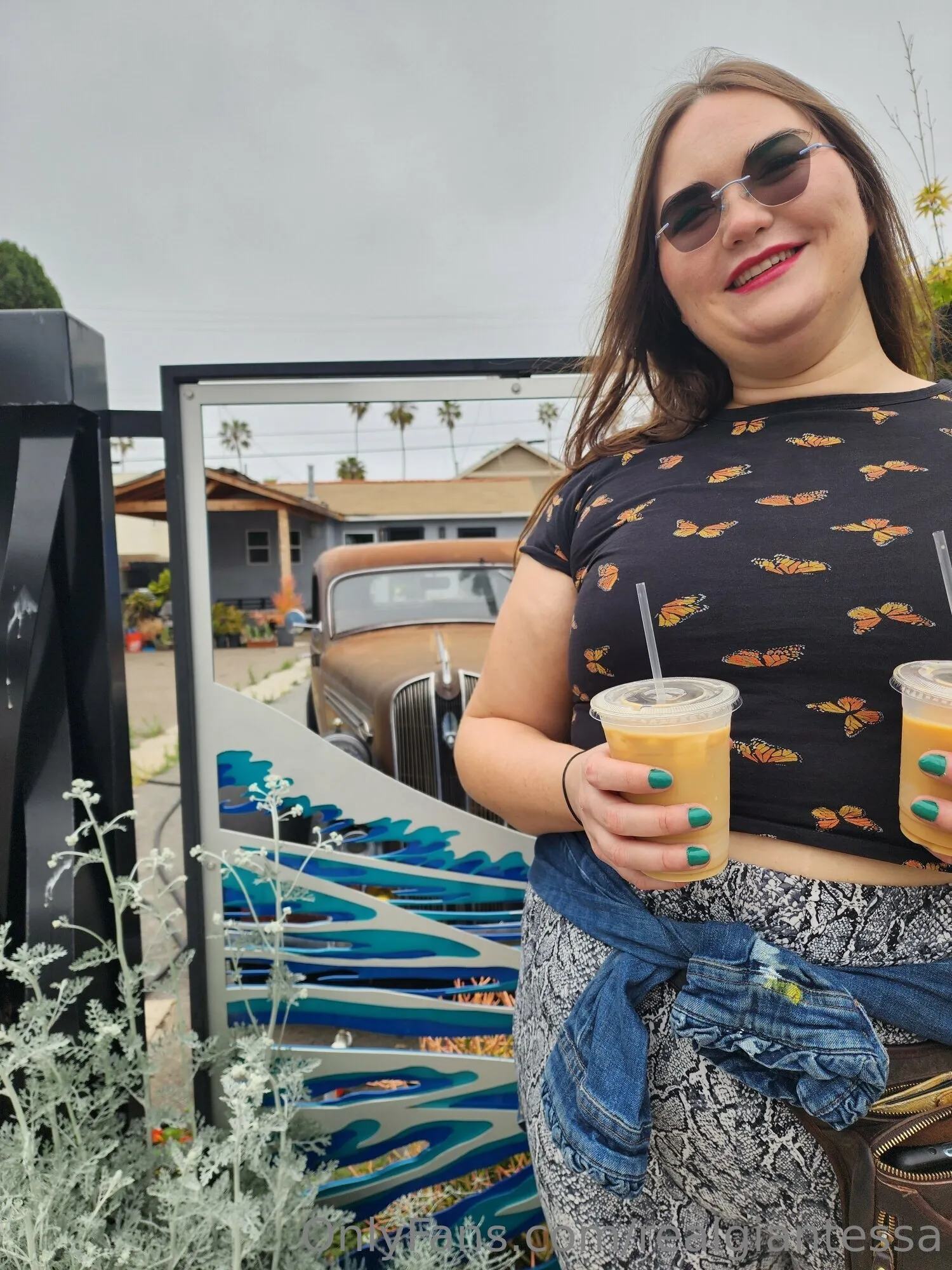 Giga Goddess Aly @realgiantessa gifs