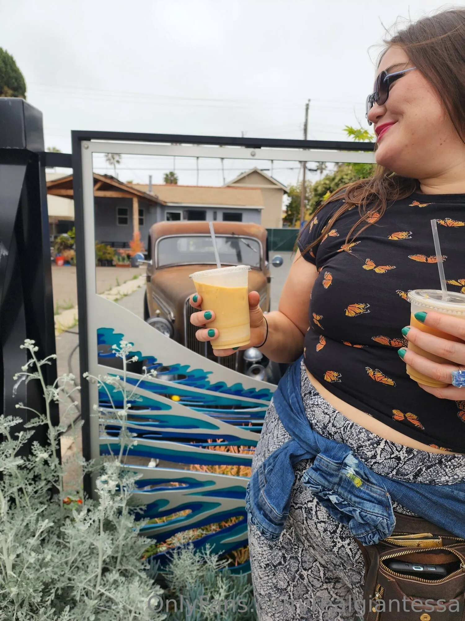 Giga Goddess Aly @realgiantessa onlyfans angie