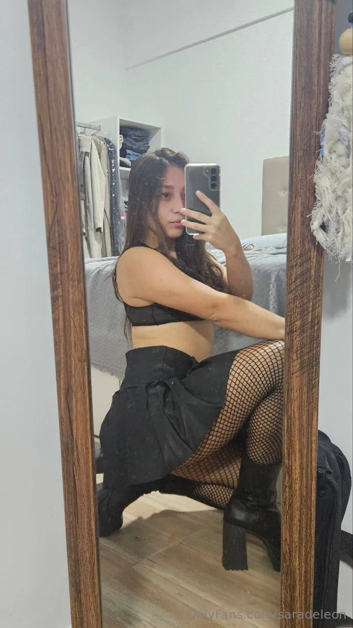 Sara De León dylan phoenix and