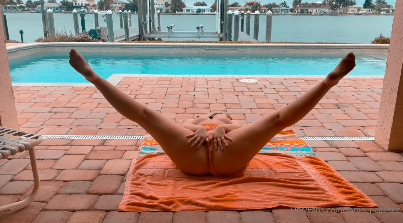 Sarah Peachez bickett naked