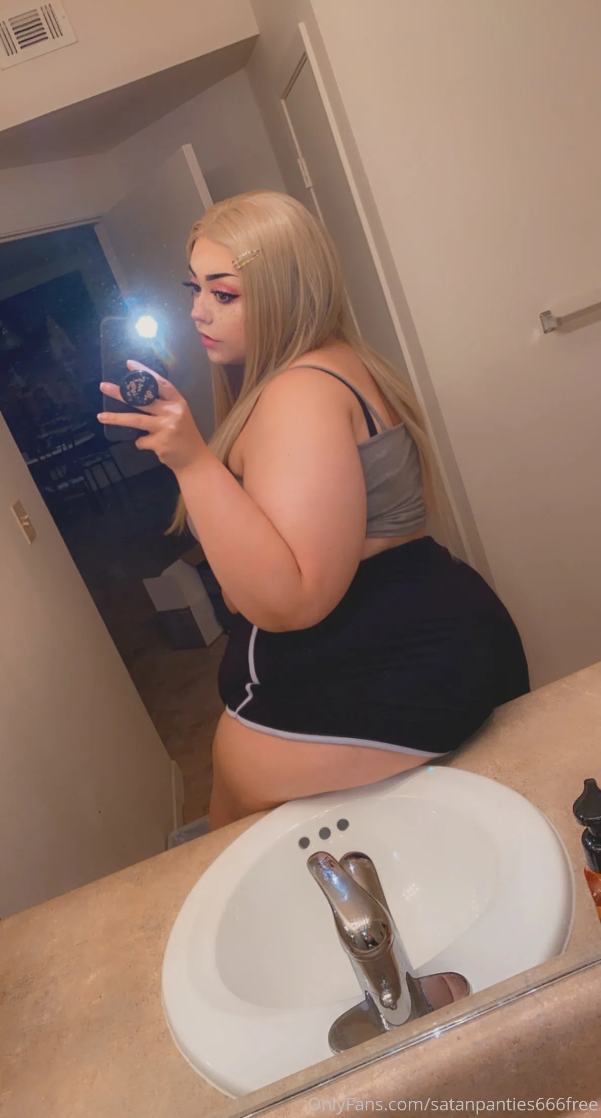 Sierra @satanpanties666free fap