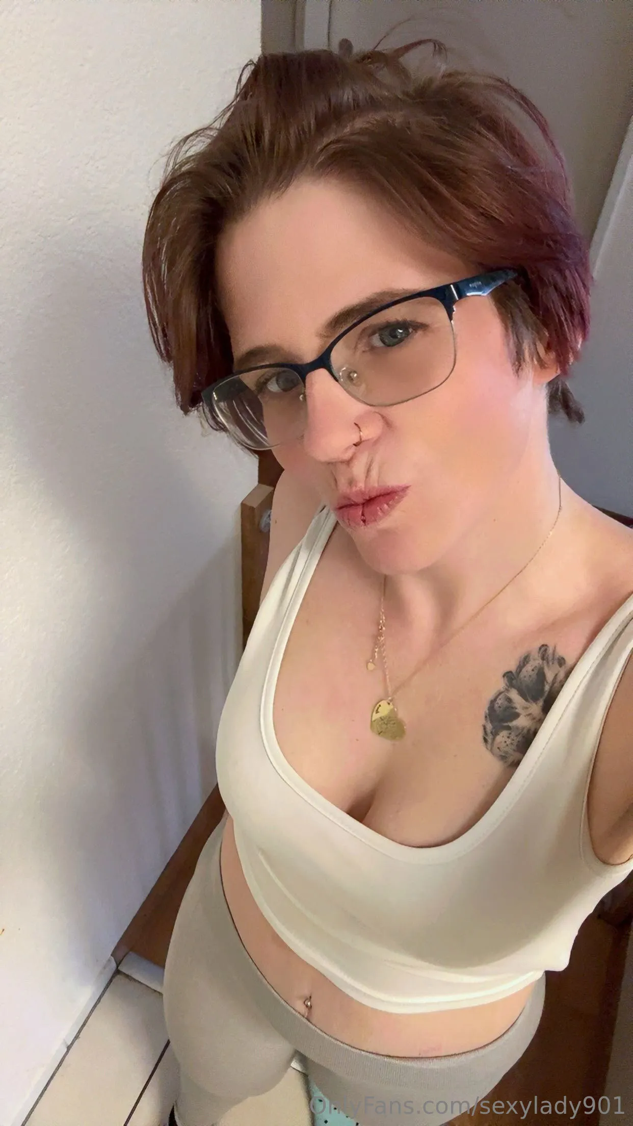 🇨🇭Sexylady🇨🇭 in a bikini