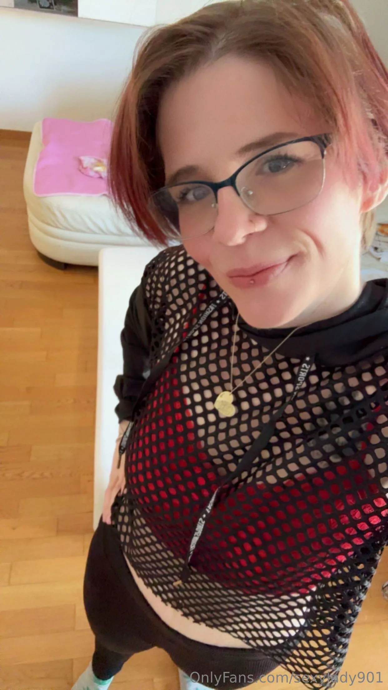 🇨🇭Sexylady🇨🇭 @sexylady901 selfie