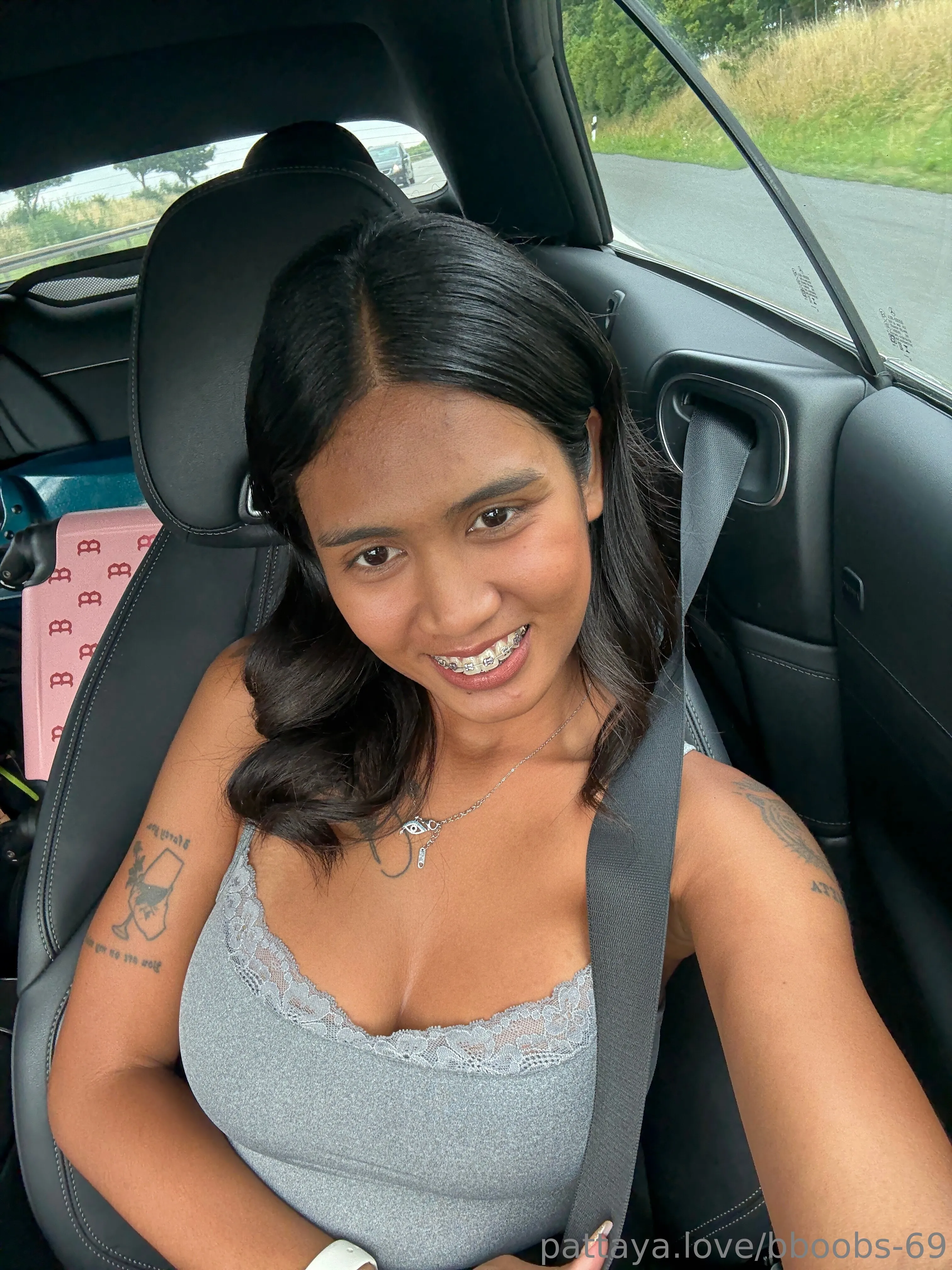 SunnyBee FREE @sunnybeefree bickett real name