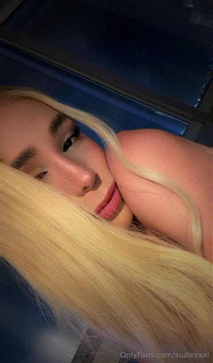 The look I'll give to you before I lick, finger, and stretch your 🍑 sign up to be my slutt in my DMs 😉