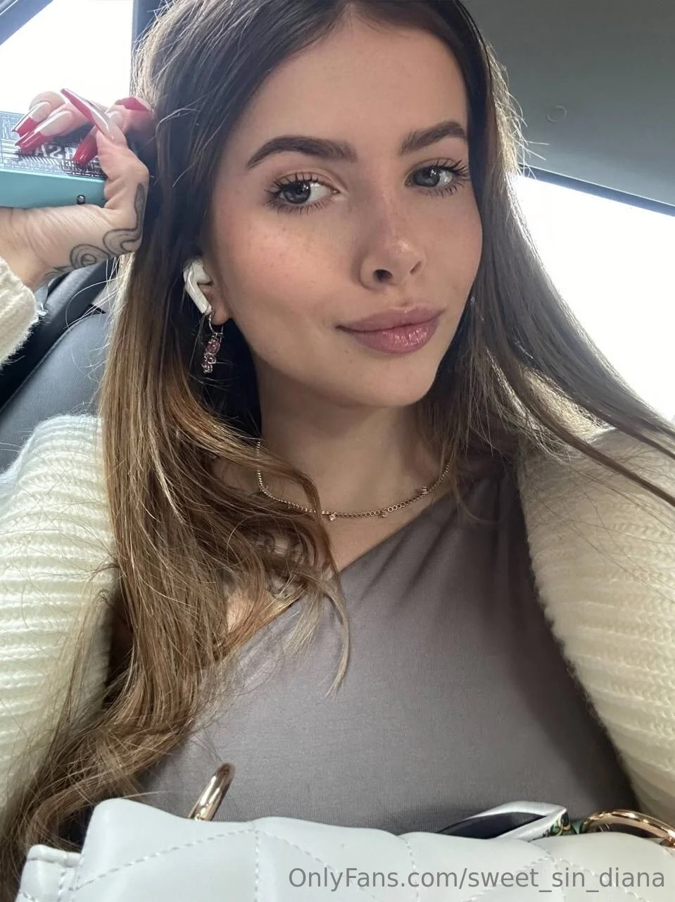 🎀 Crystal Di 🎀 @sweet_sin_diana wanna feel em