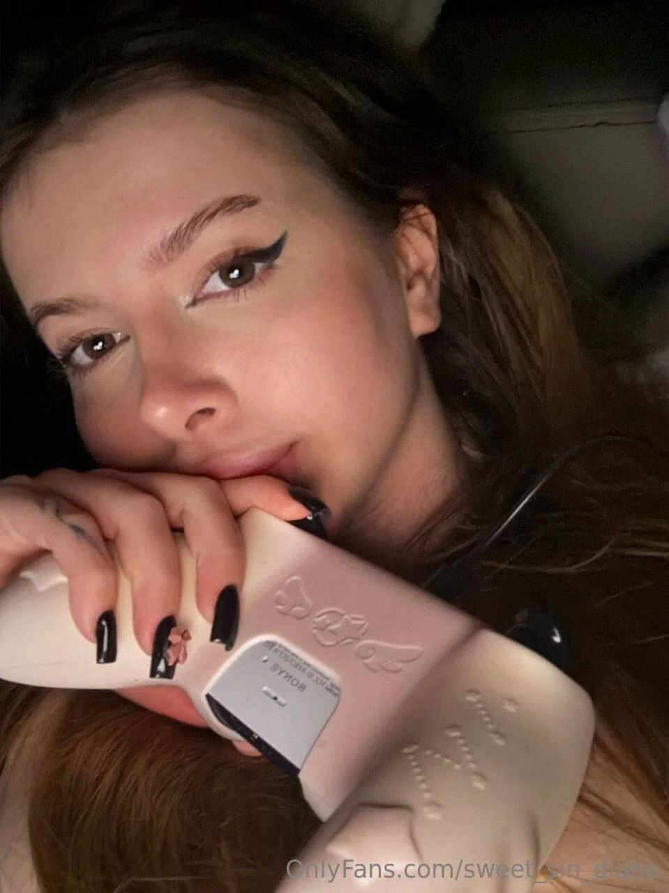 🎀 Crystal Di 🎀 @sweet_sin_diana is single now