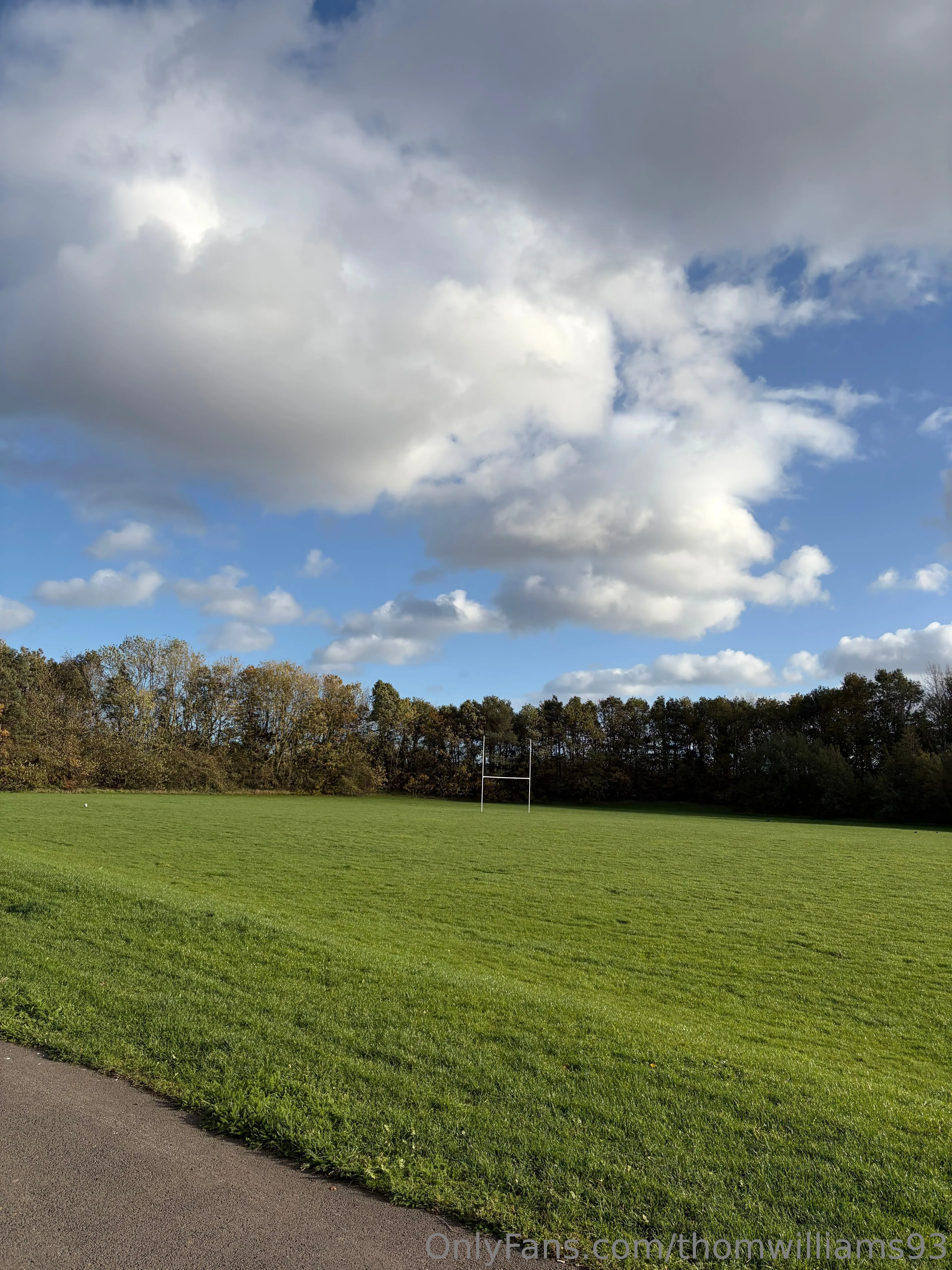 Thomas Williams @thomwilliams93 wrestler