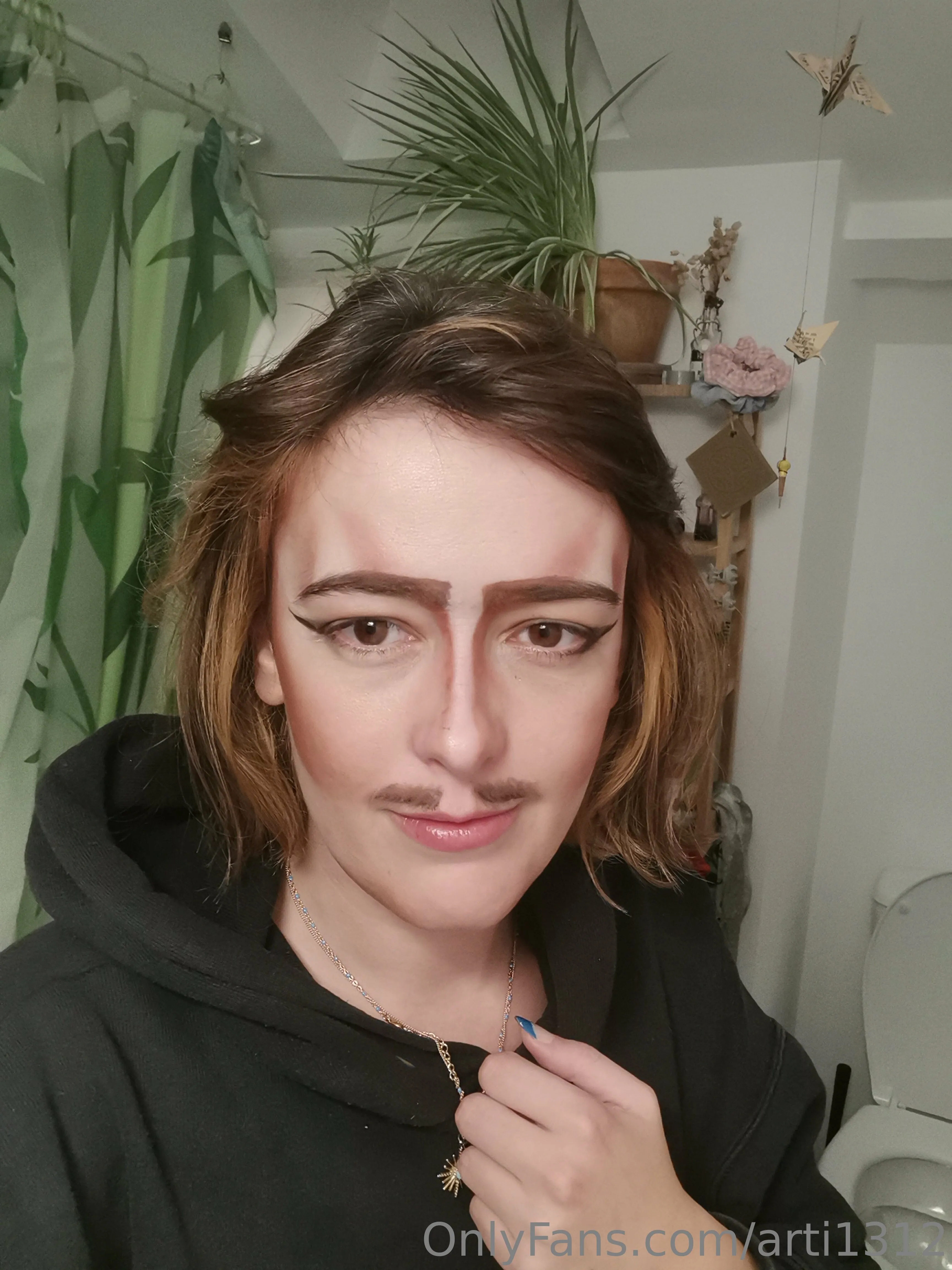 Tiar @tiar_eee dildo