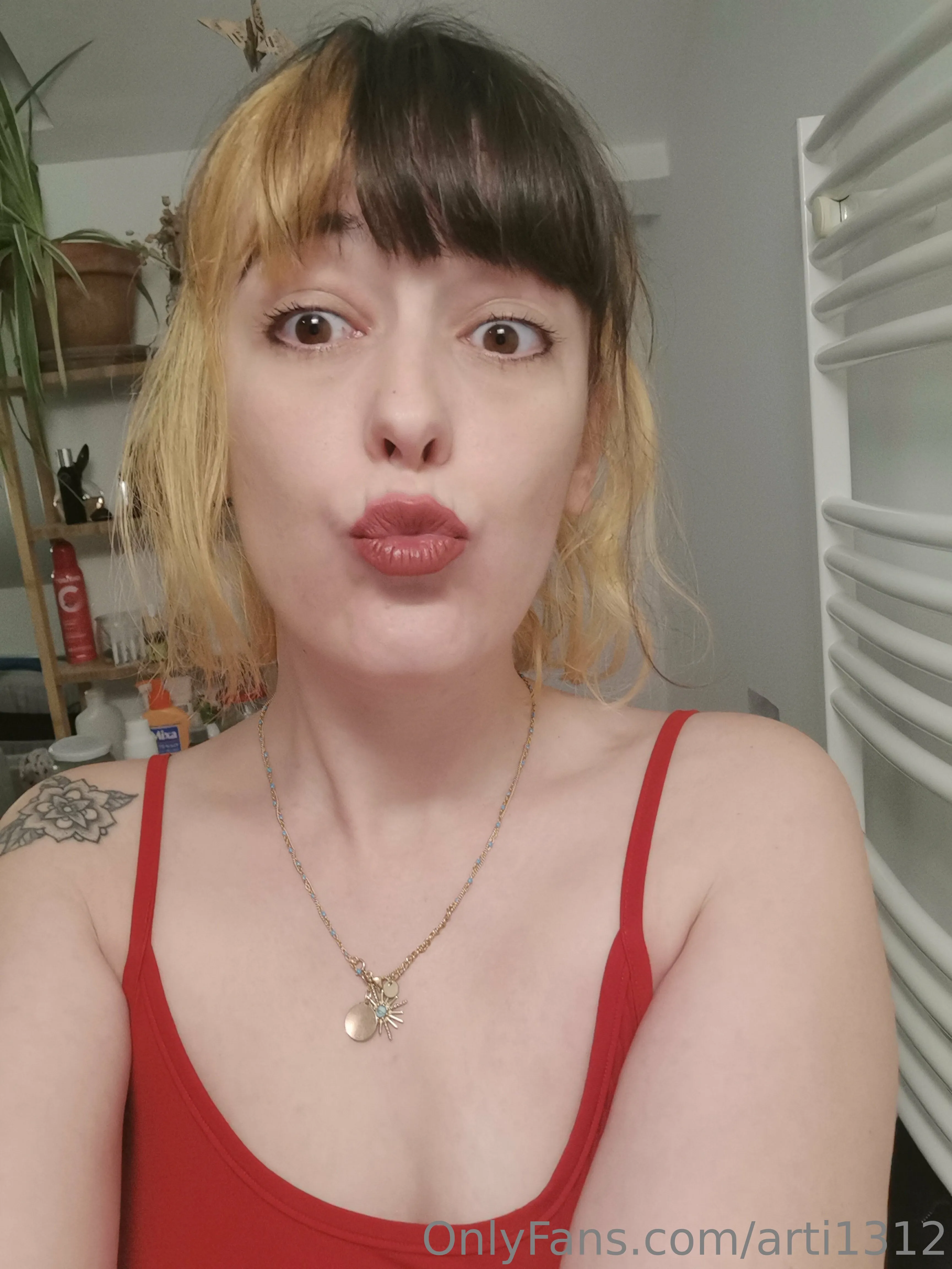 Tiar @tiar_eee nude video