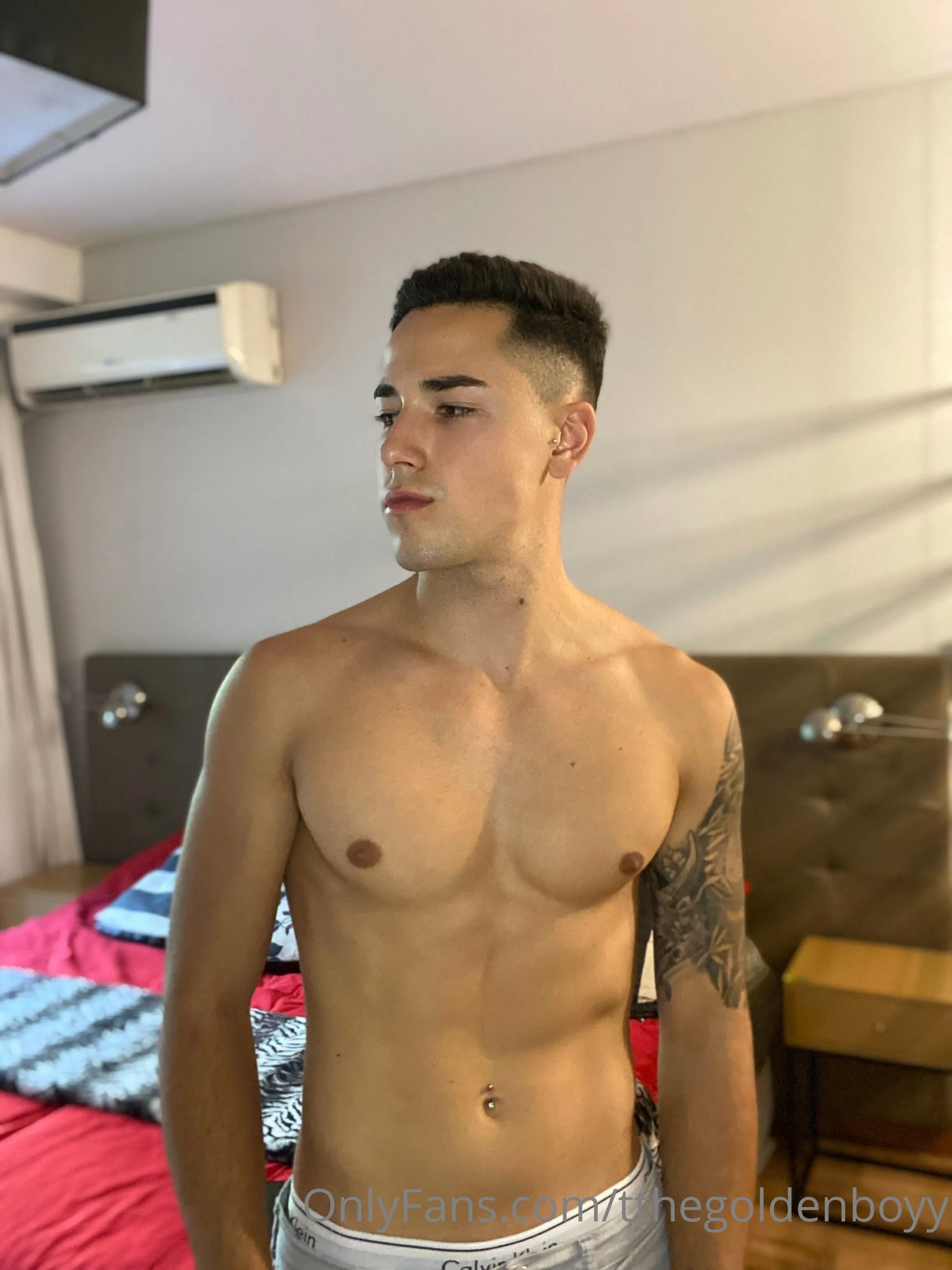 𝓜𝓪𝓷𝓾 𝓣𝓱𝓮 𝓖𝓸𝓵𝓭𝓮𝓷 @tthegoldenboyy boob morph