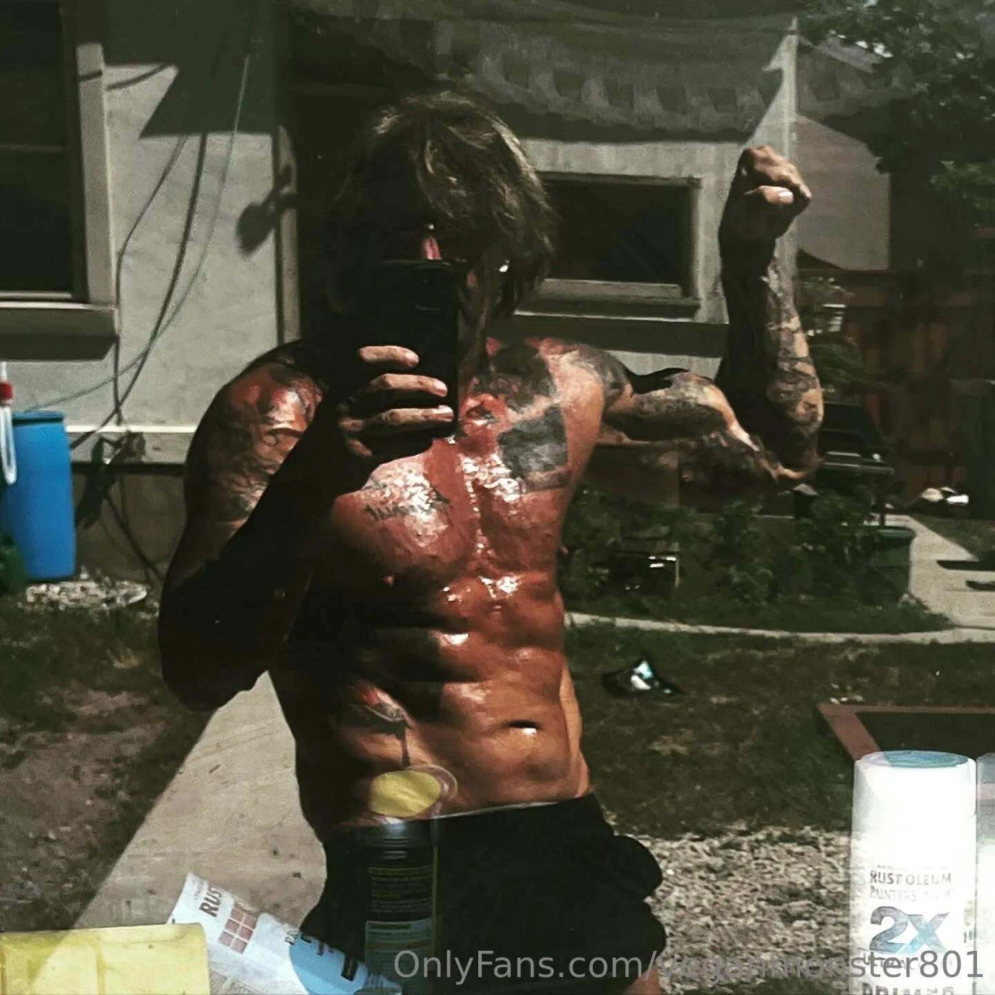 Throwback to last summer and my shed window selfies