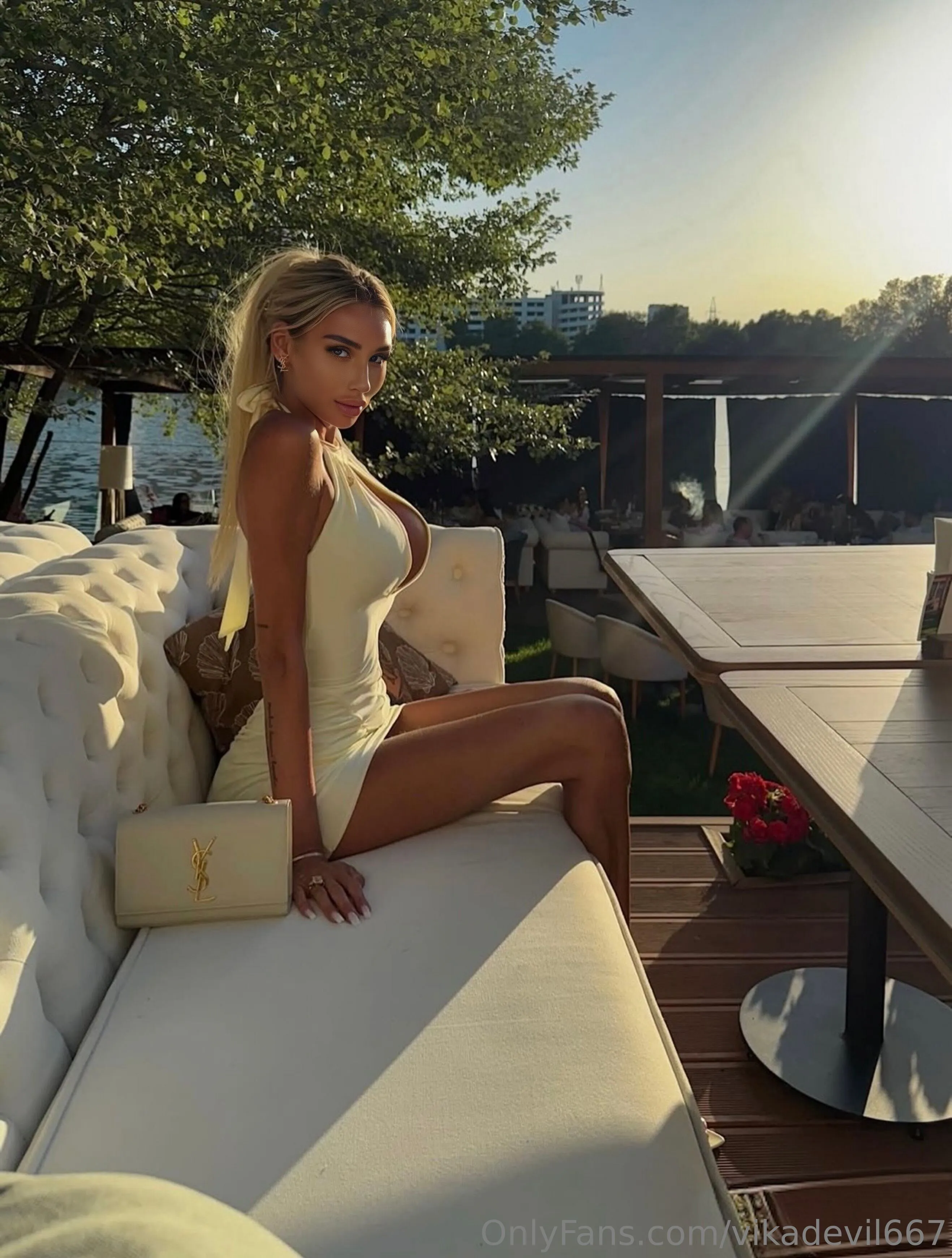 𝐕𝐢𝐤𝐚 😈 𝐃𝐞𝐯𝐢𝐥