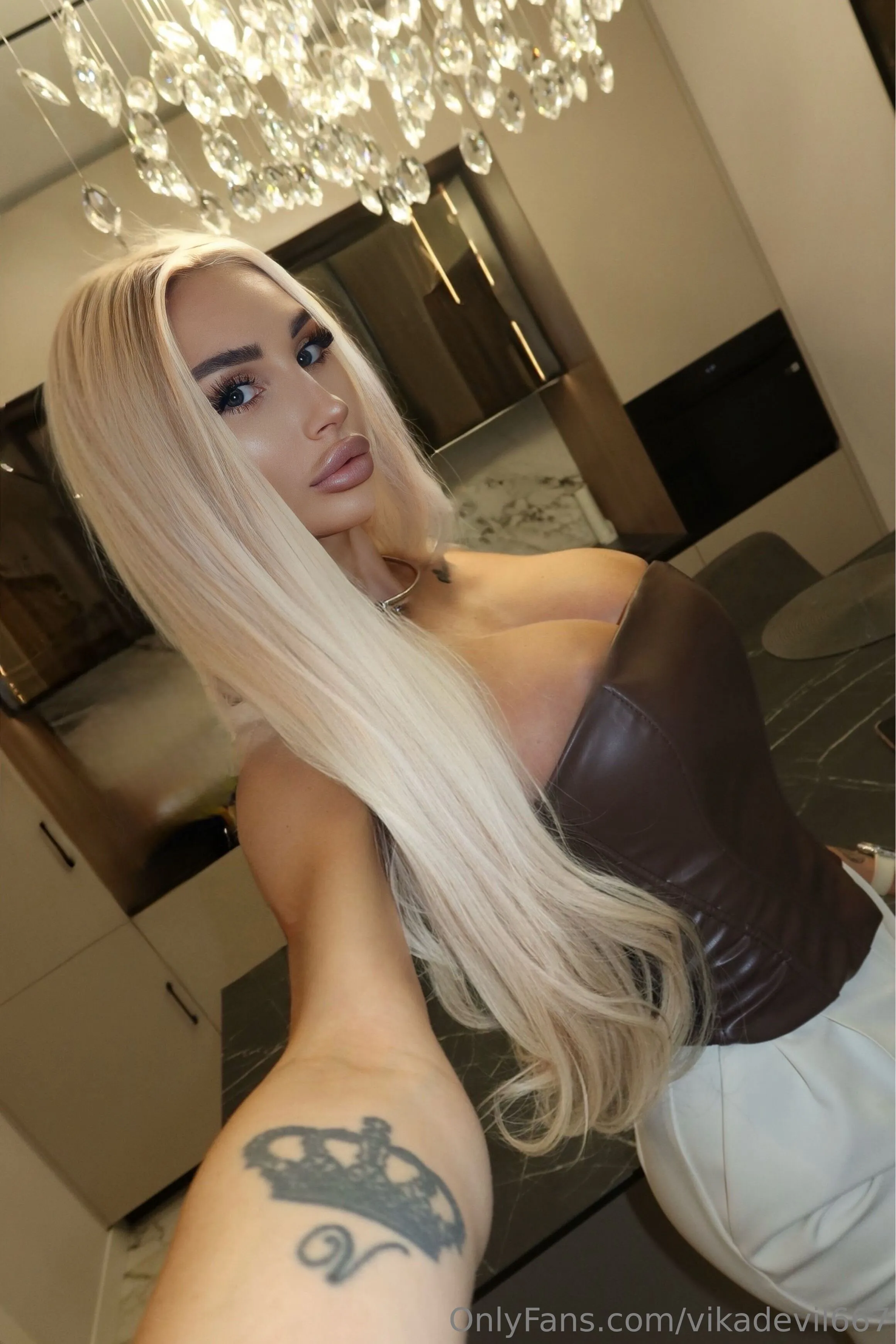 𝐕𝐢𝐤𝐚 😈 𝐃𝐞𝐯𝐢𝐥