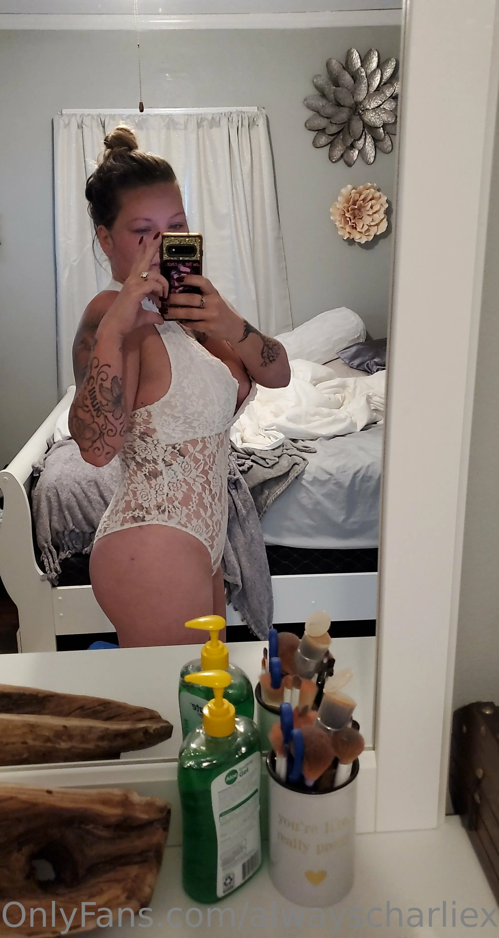 Side chick certified 🤫 simpcity angie