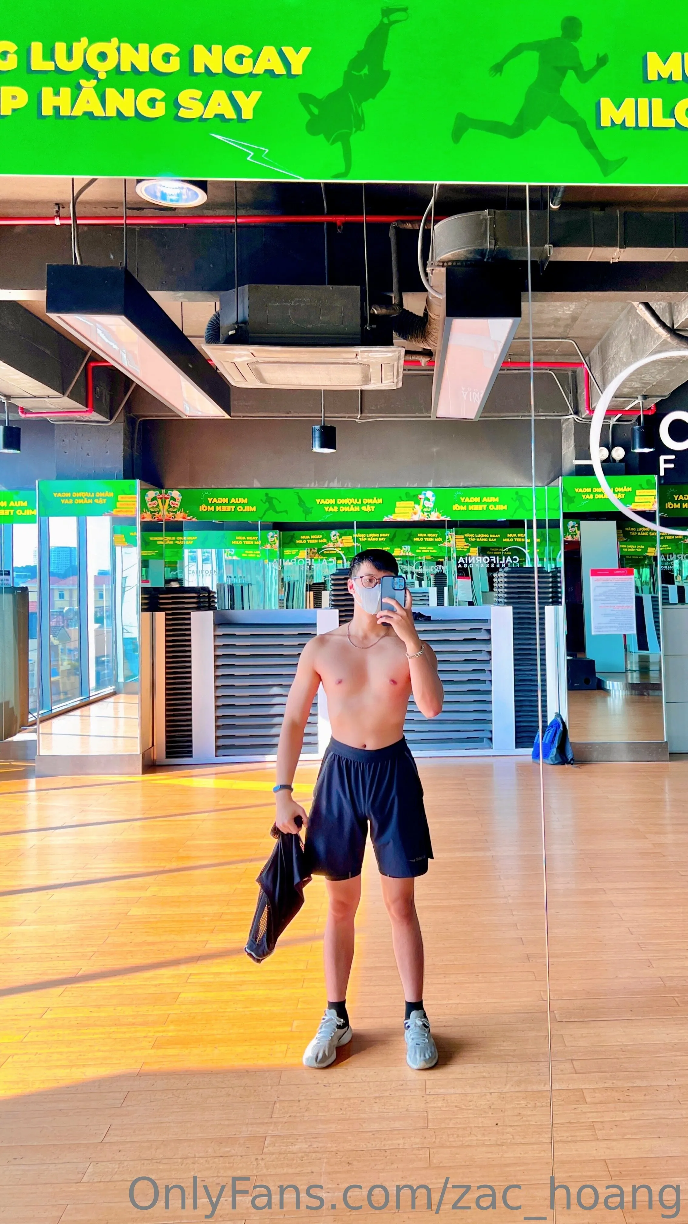 Zac Hoang @zac_hoang pov