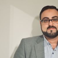 Fida al-Sayed leading prayers at Eskilstuna Mosque