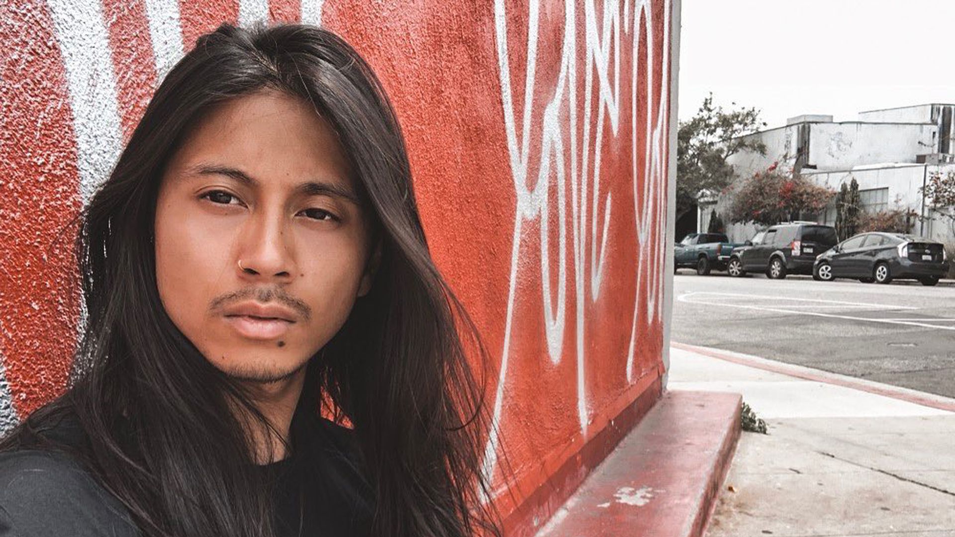 Marq Porciuncula performing on stage German pop singer